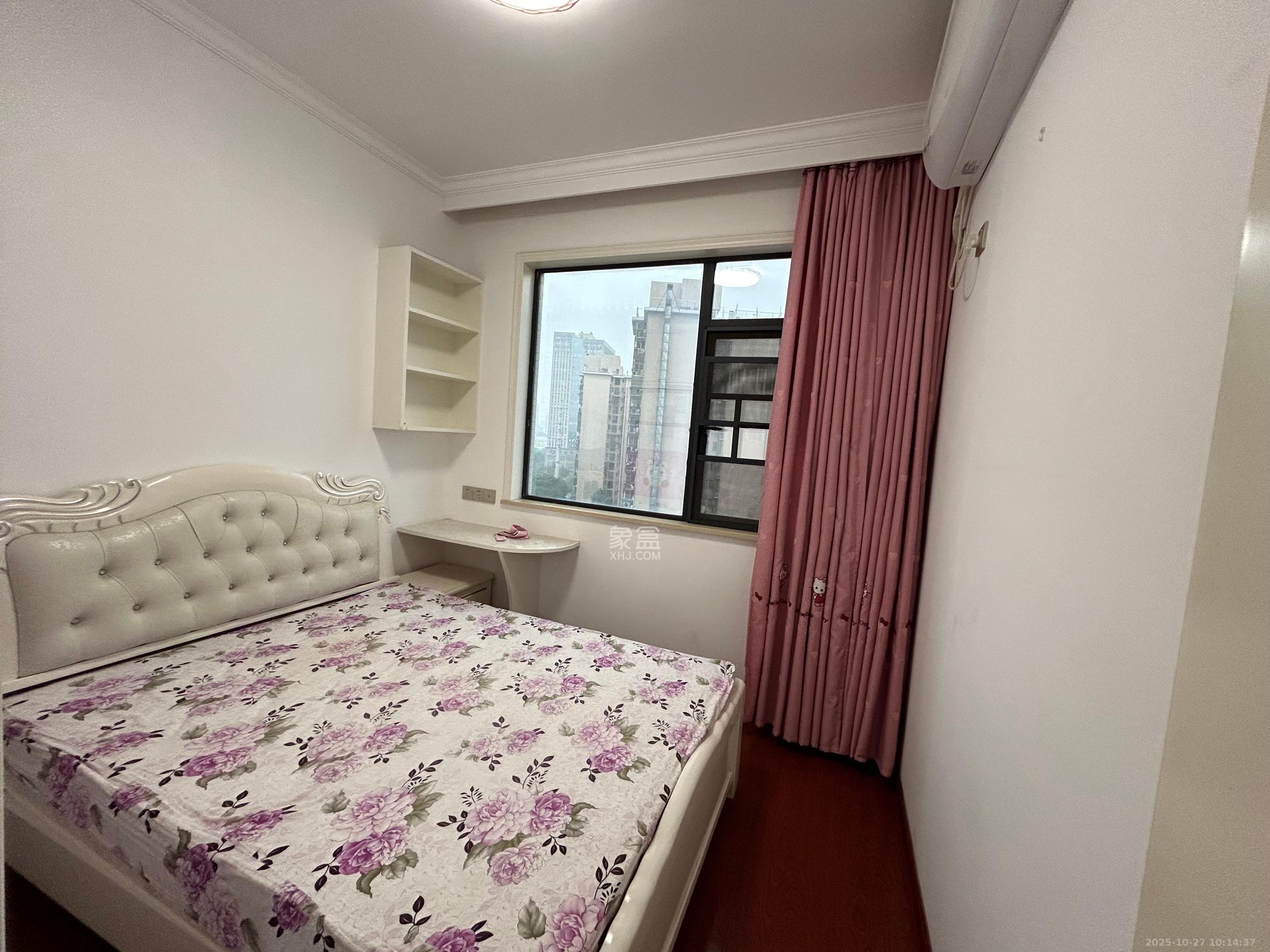 天元涉外景园C区  3室2厅2卫    2800.0元/月室内图