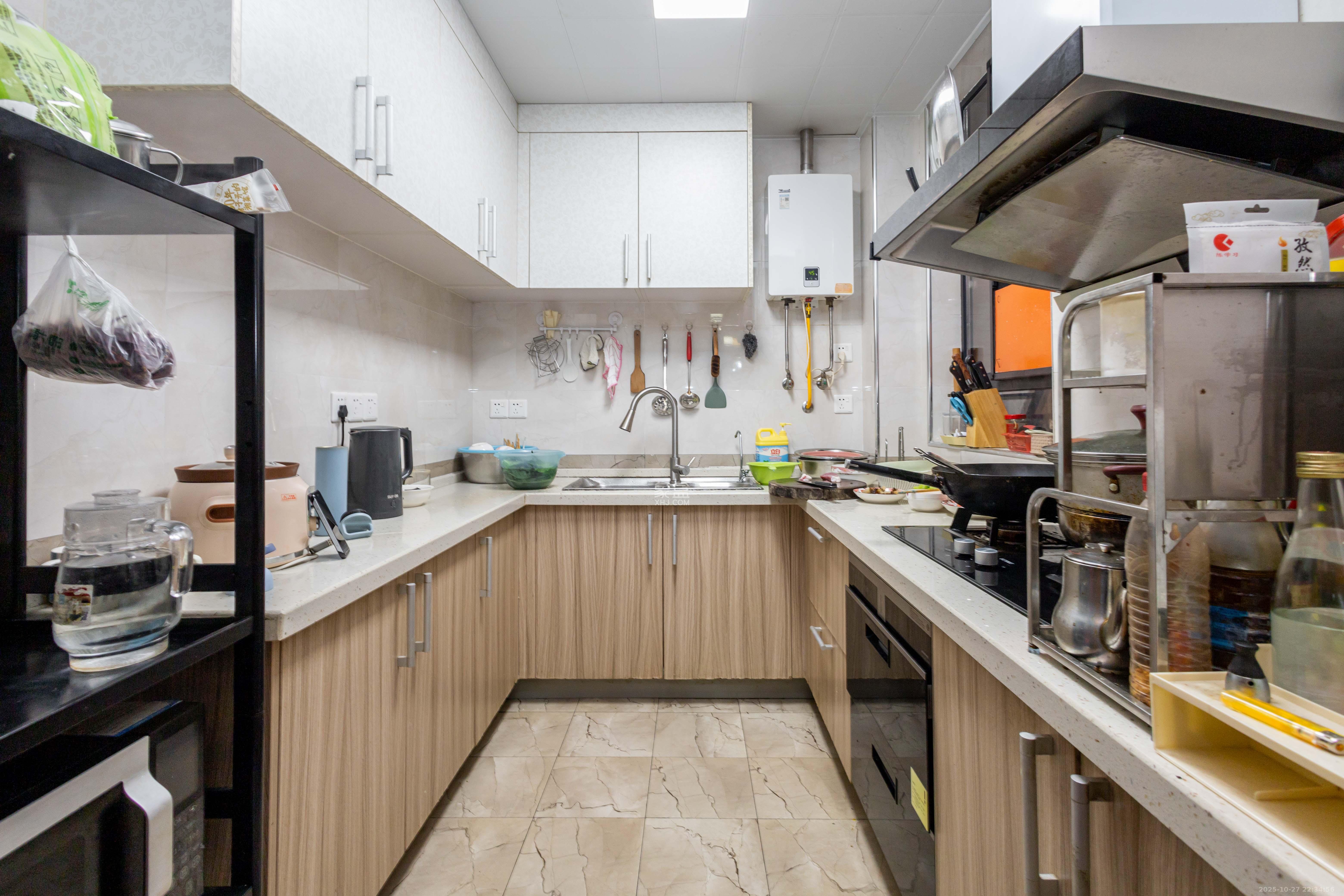 长房东云台 4室2厅2卫 118.0万 长房东云台 4室2厅2卫 118.0万厨房