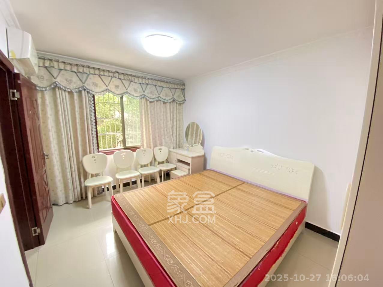 红旗区四片  2室1厅1卫    1900.0元/月 红旗区四片  2室1厅1卫    1900.0元/月室内图