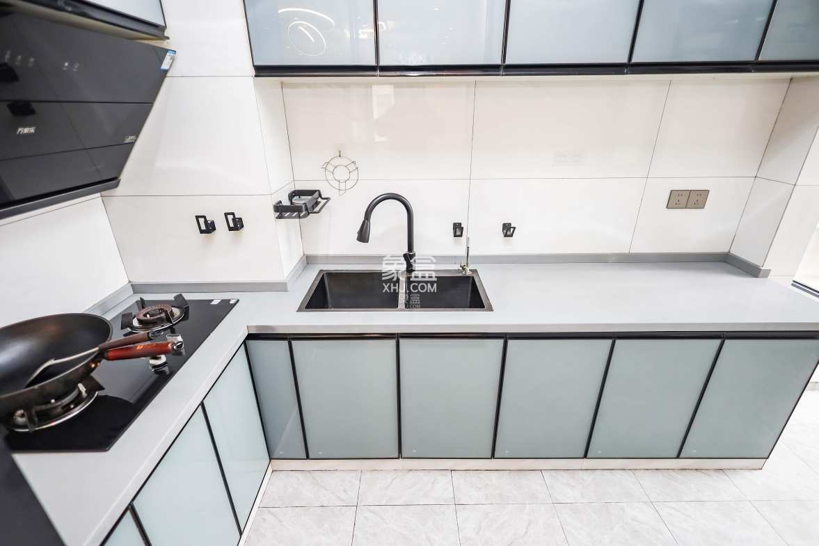 天麓尚层 3室2厅1卫 75.0万 天麓尚层 3室2厅1卫 75.0万厨房