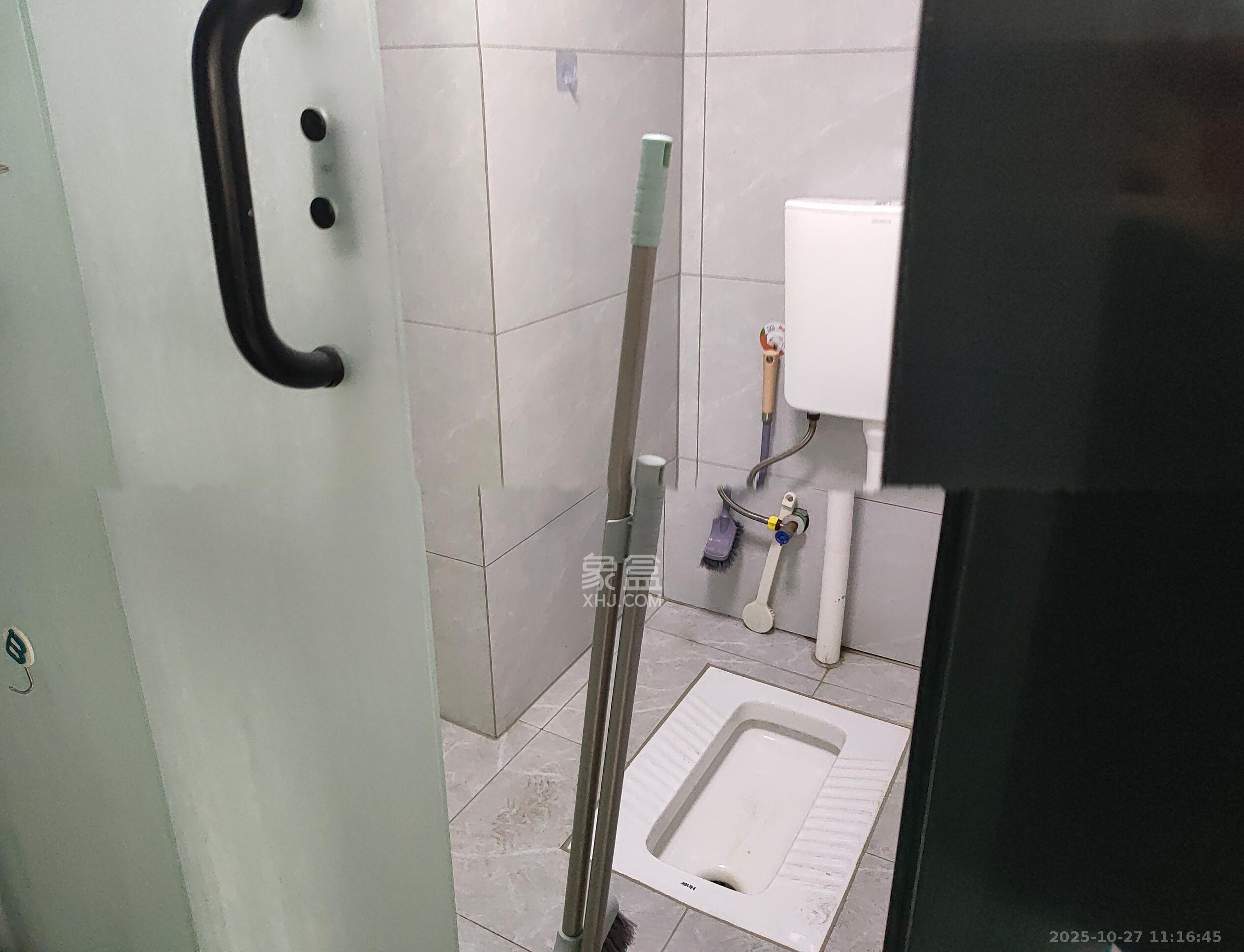 新城悦隽公园  2室1厅1卫    1880.0元/月室内图