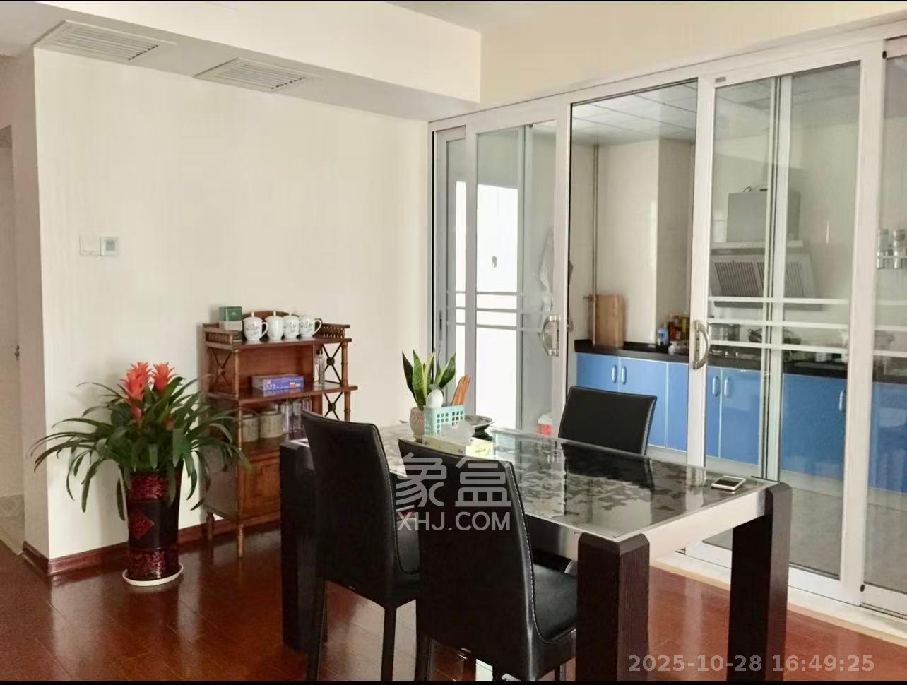 天一康园(湖南电力科技园)  4室2厅2卫    3500.0元/月 天一康园(湖南电力科技园)  4室2厅2卫    3500.0元/月室内图1