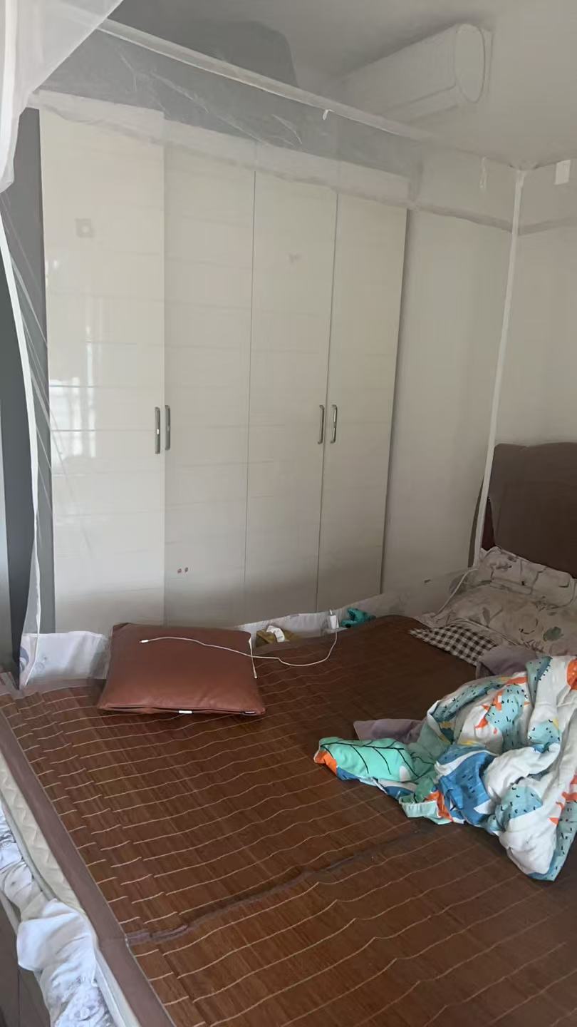 海建花园 1室0厅0卫 1800.0元/月 海建花园 1室0厅0卫 1800.0元/月室内图