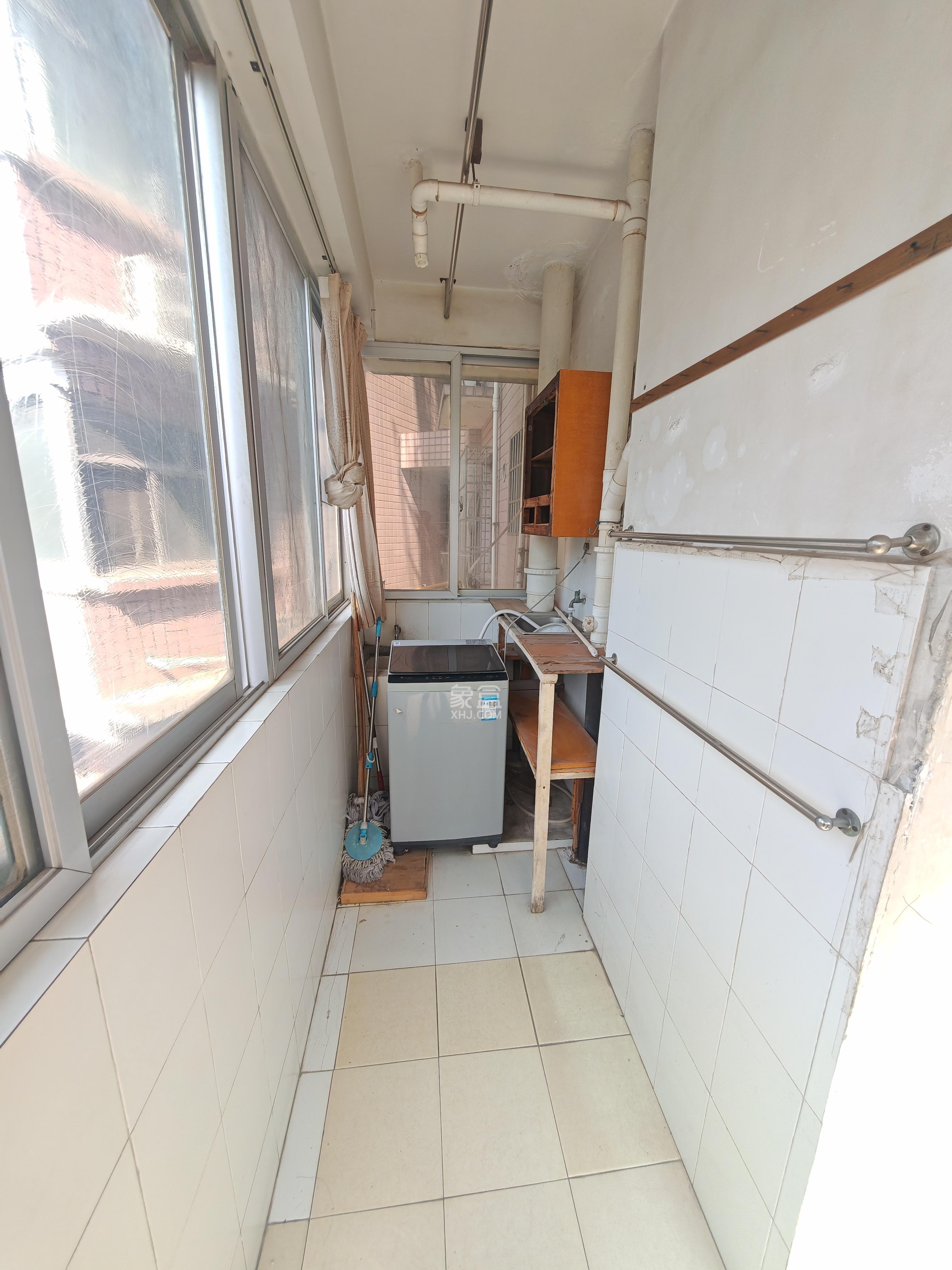 丰泉家园  3室2厅2卫    3000.0元/月 丰泉家园  3室2厅2卫    3000.0元/月室内图