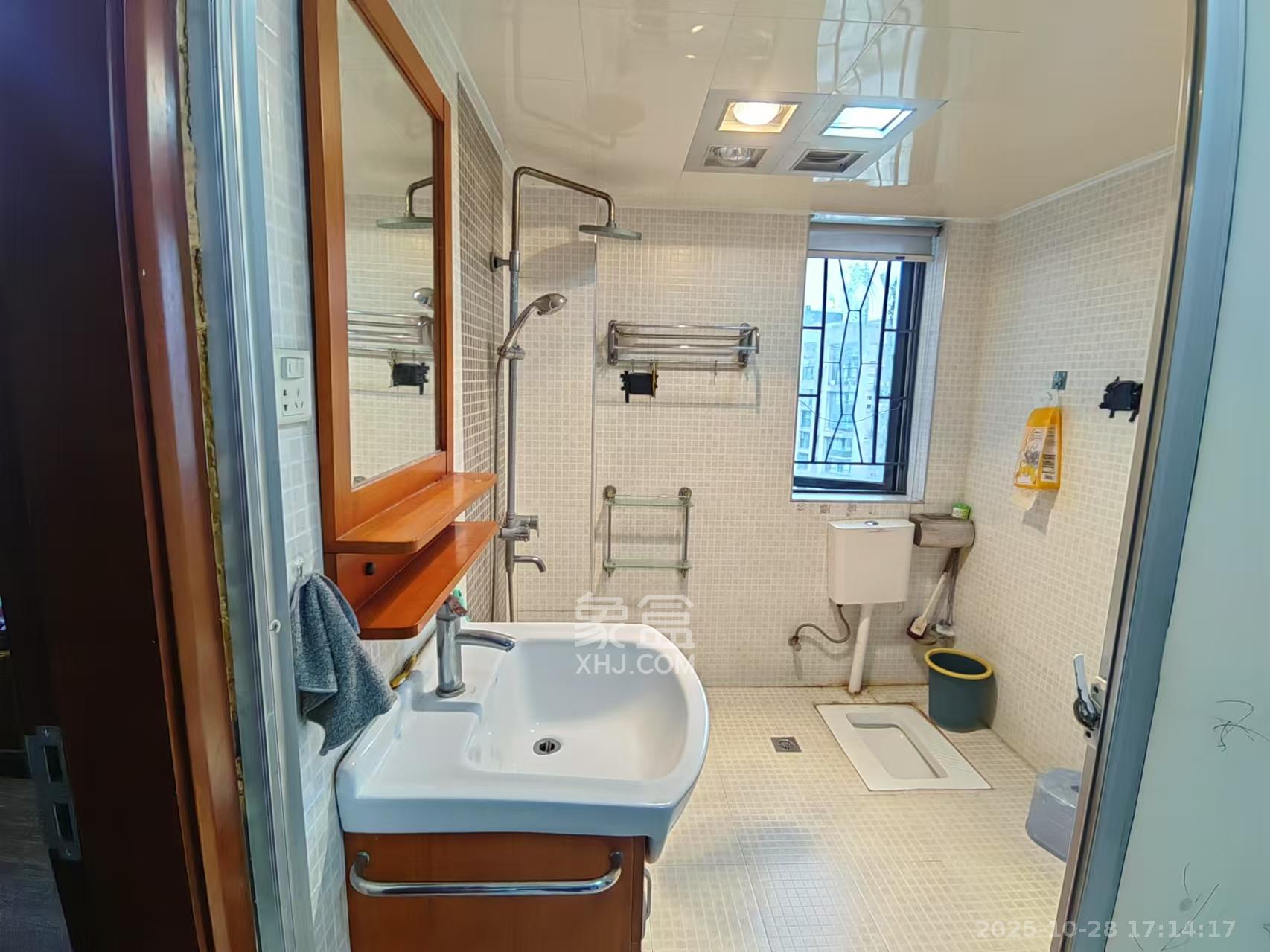 中信文化广场(中信新城二期)  2室2厅1卫    1700.0元/月 中信文化广场(中信新城二期)  2室2厅1卫    1700.0元/月室内图