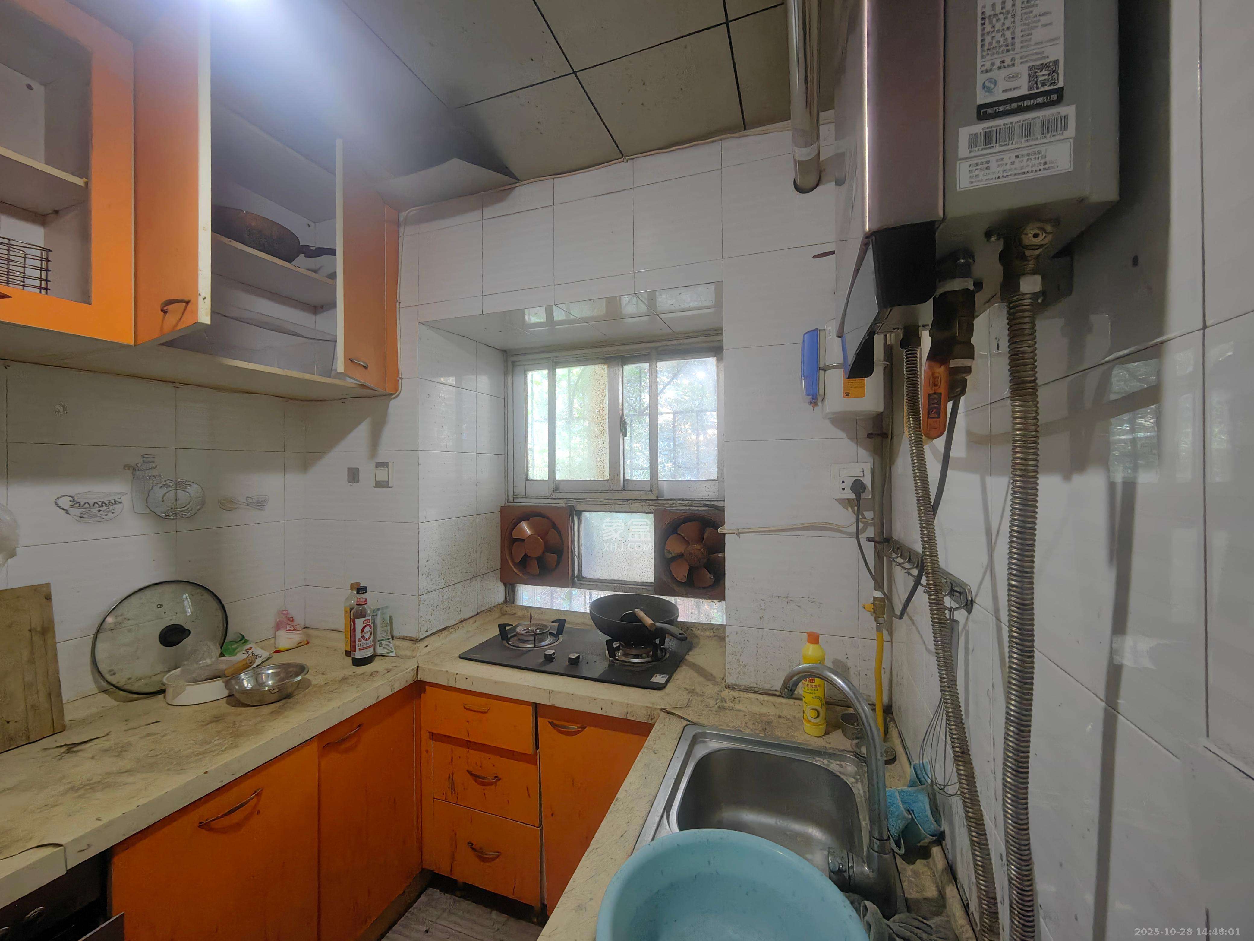 教育电视台宿舍  3室1厅1卫    1900.0元/月室内图