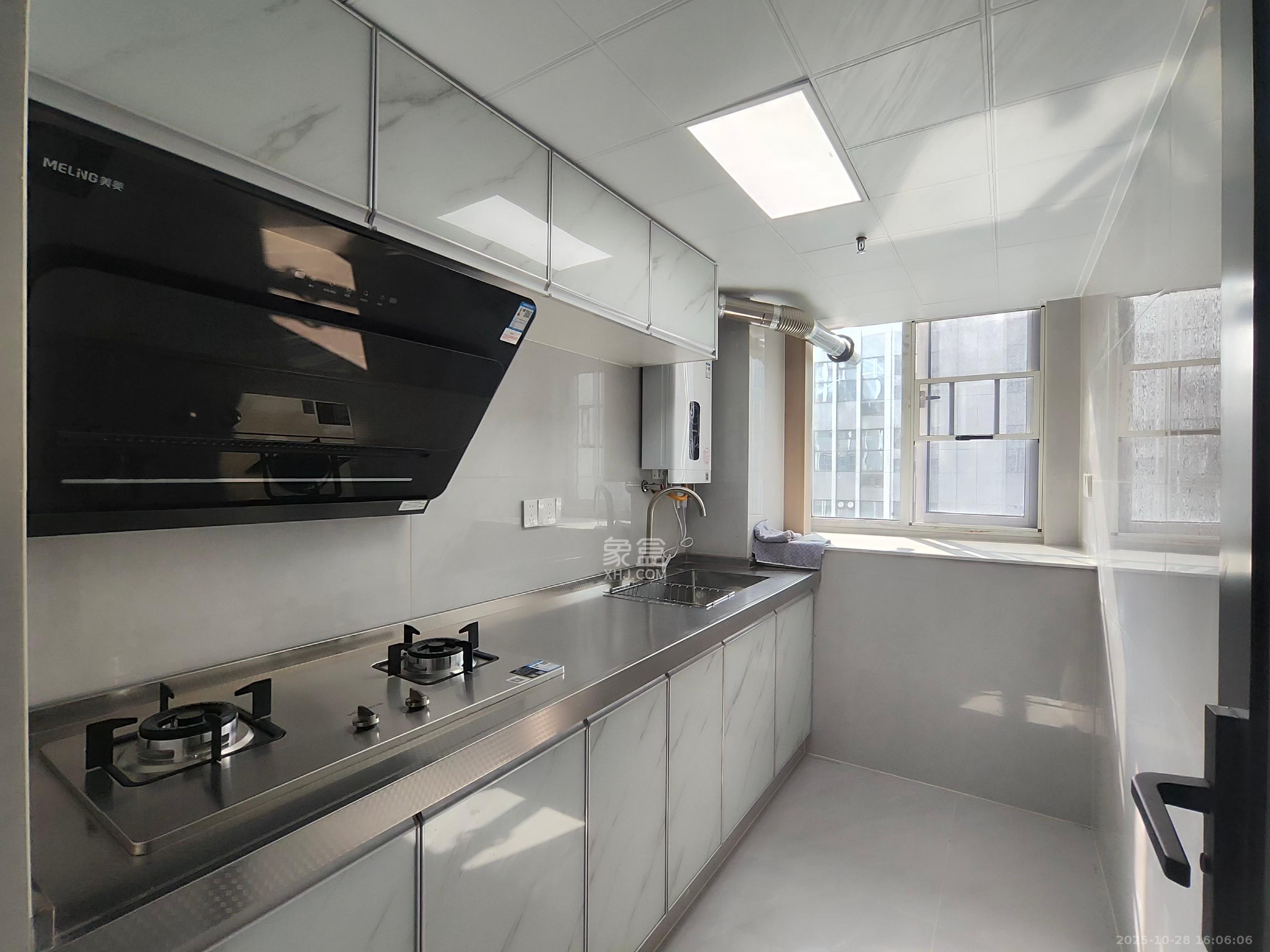 太阳城 2室2厅1卫 2000.0元/月 太阳城 2室2厅1卫 2000.0元/月室内图