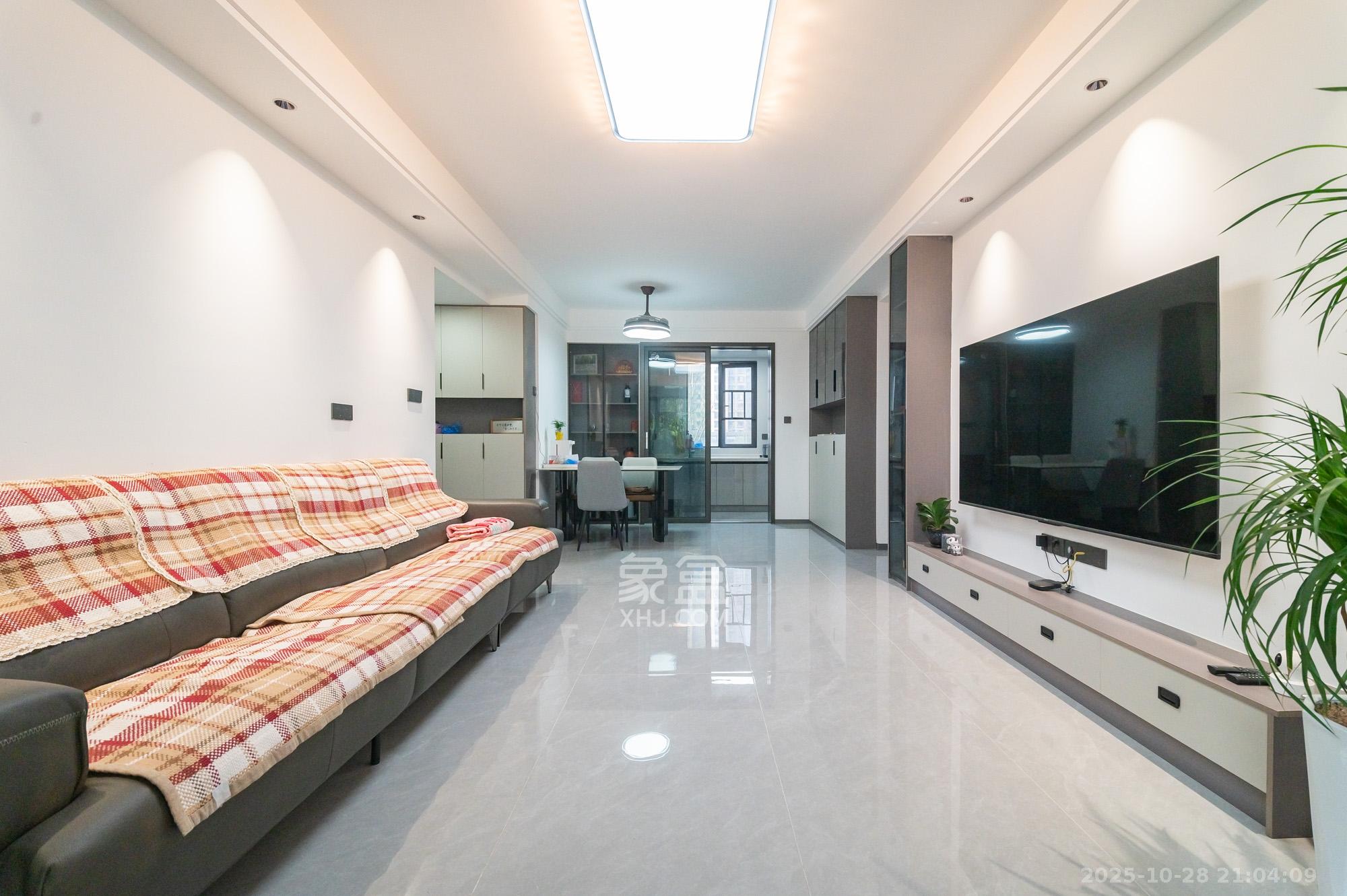 五矿万境松雅  3室2厅2卫    109.8万 五矿万境松雅  3室2厅2卫    109.8万客厅