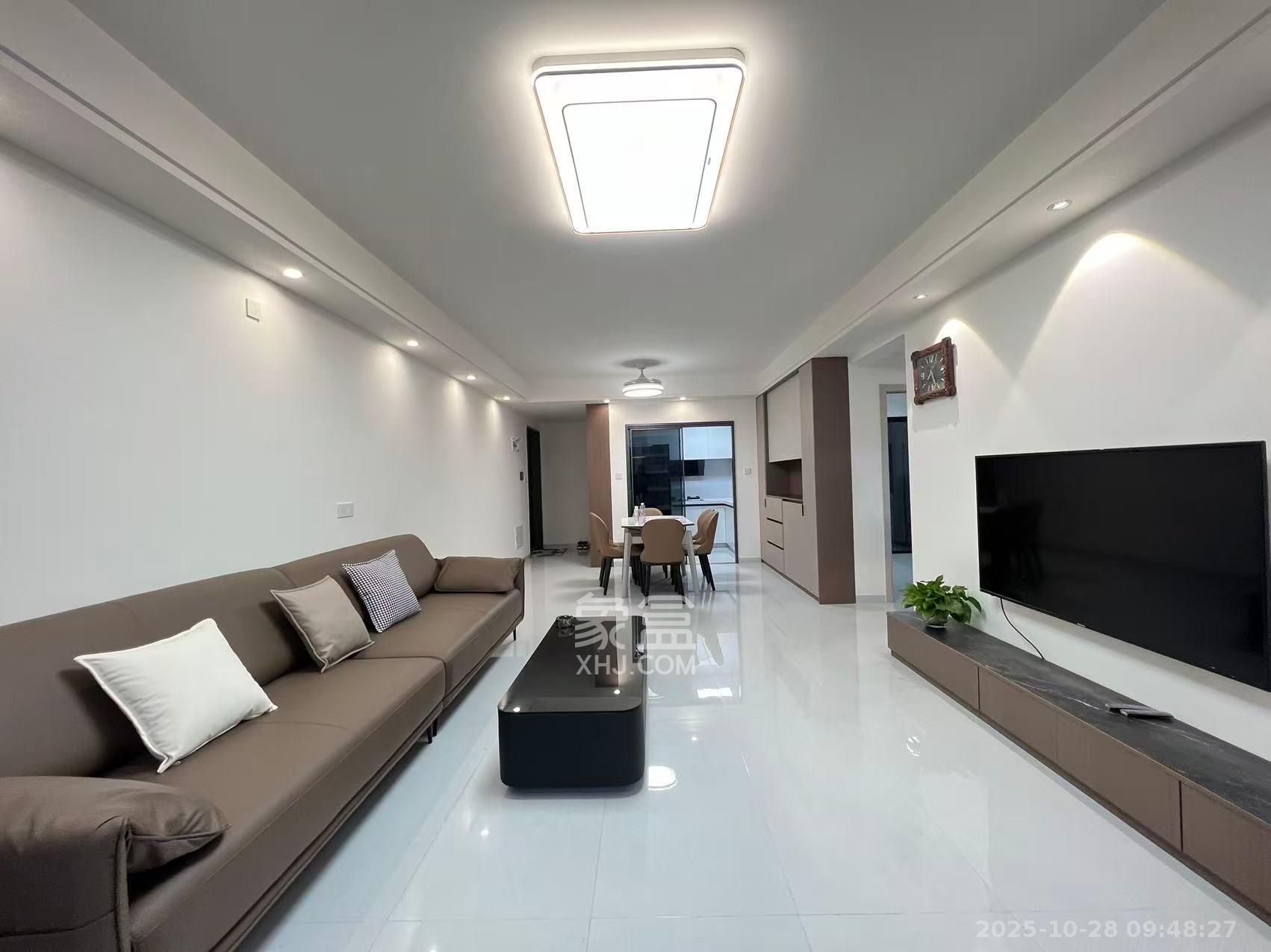 谷山乐园三期  2室2厅1卫    1850.0元/月 谷山乐园三期  2室2厅1卫    1850.0元/月室内图