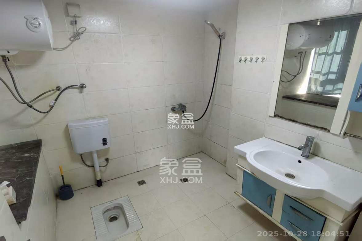 长沙县gp小区  1室2厅2卫    1800.0元/月 长沙县gp小区  1室2厅2卫    1800.0元/月室内图