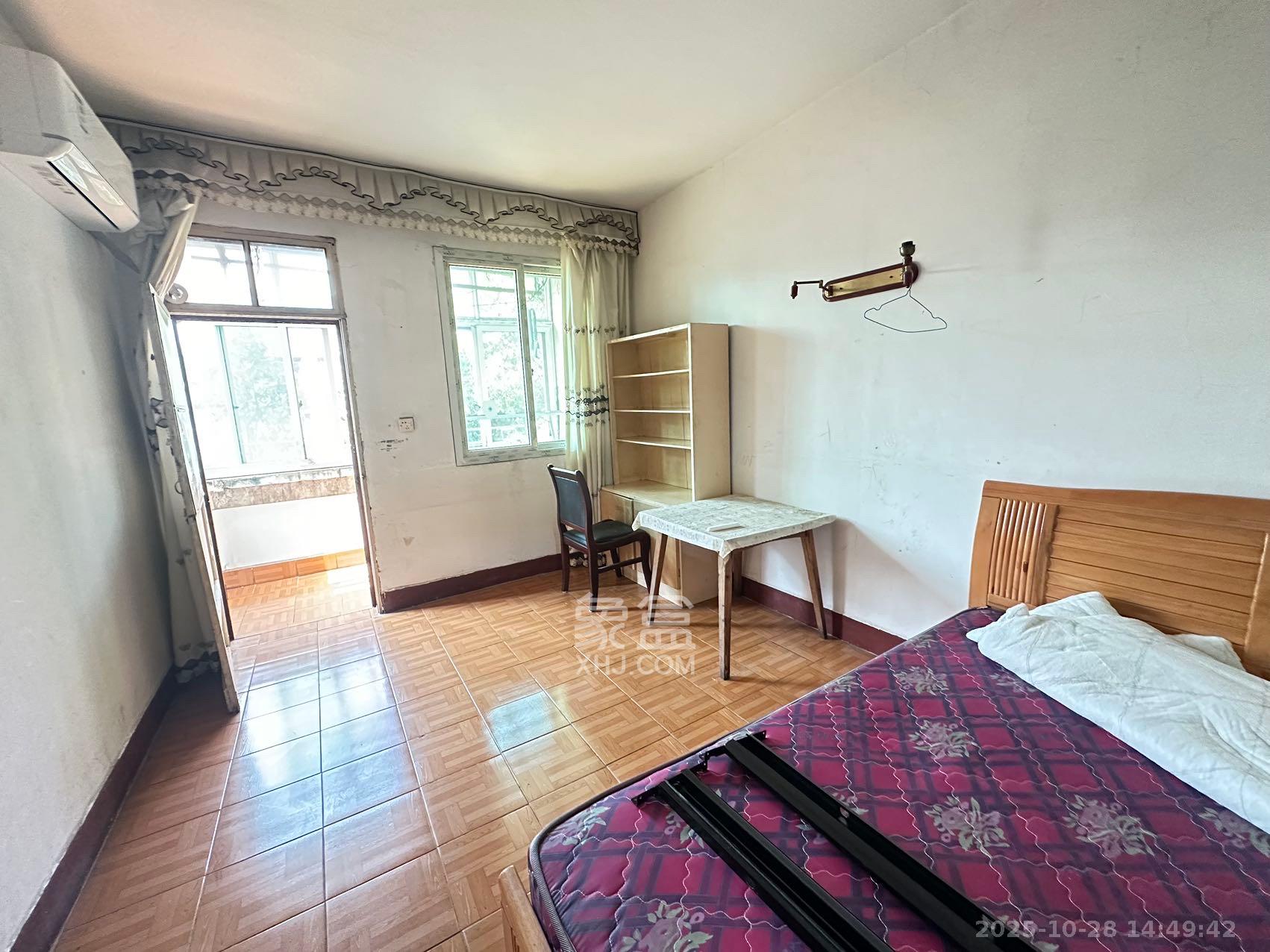 农商银行宿舍楼(洞井支行) 1室0厅0卫 2300.0元/月 农商银行宿舍楼(洞井支行) 1室0厅0卫 2300.0元/月室内图