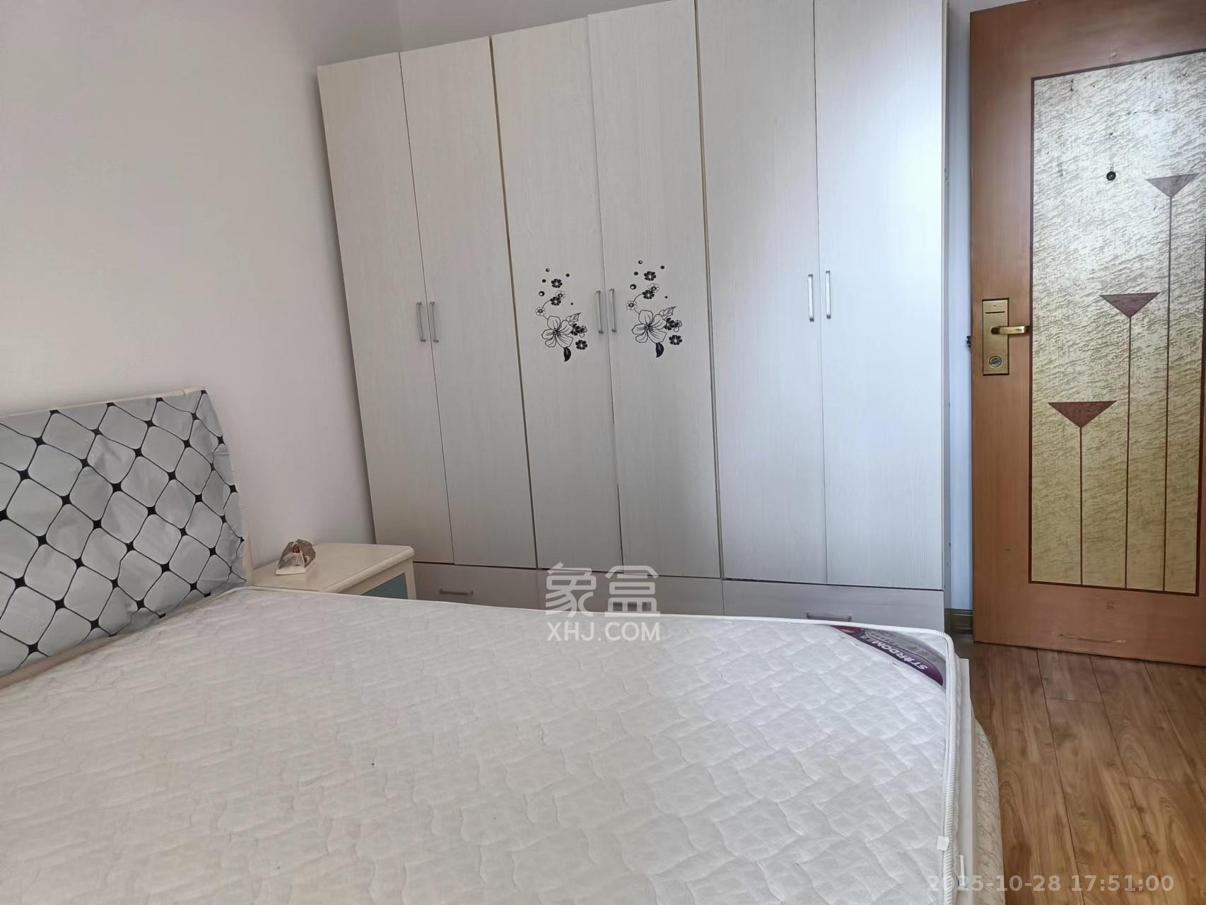 东方新世界  2室1厅1卫    2200.0元/月