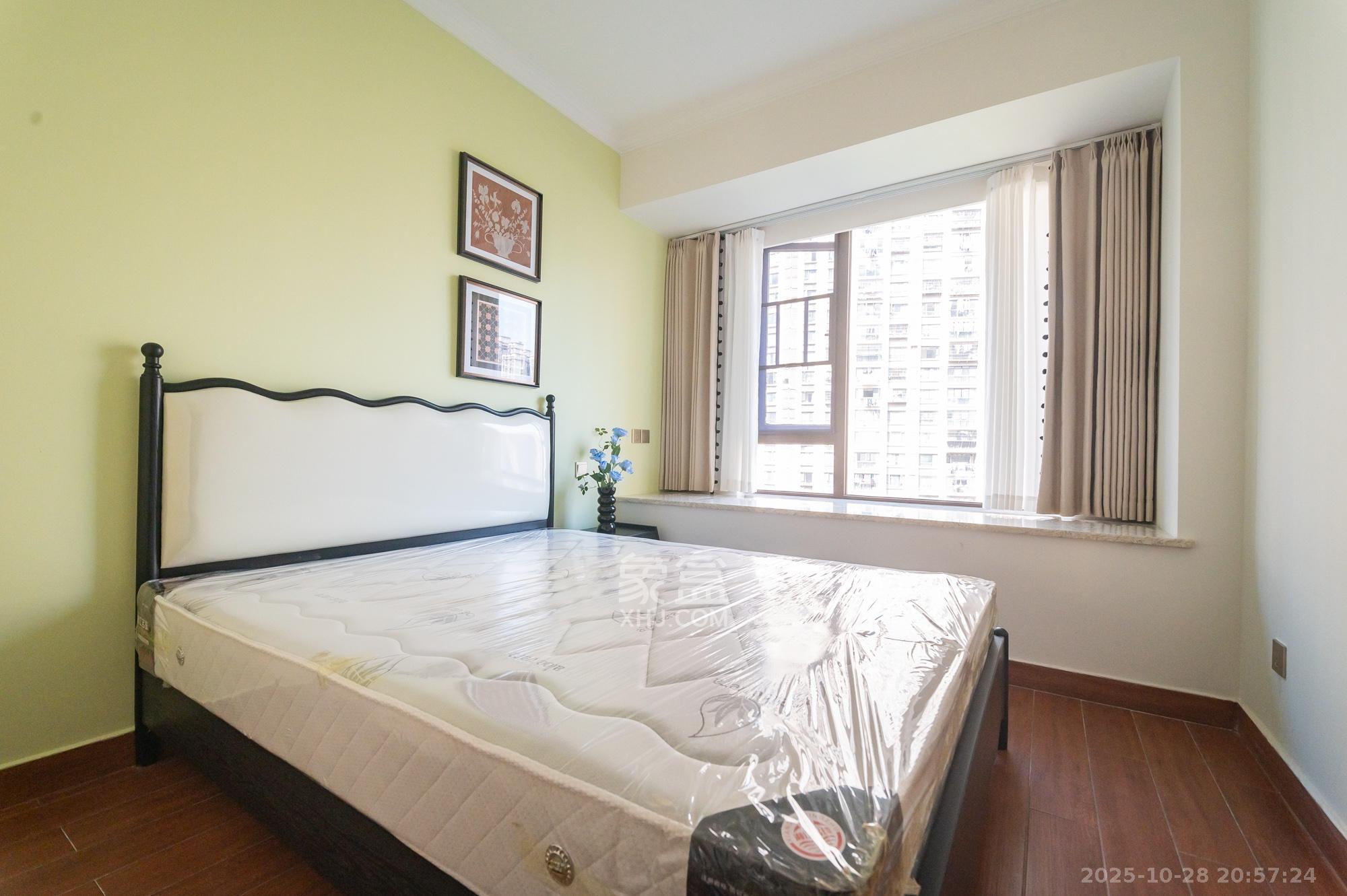 华润凤凰城三期 4室2厅2卫 125.8万 华润凤凰城三期 4室2厅2卫 125.8万卧室