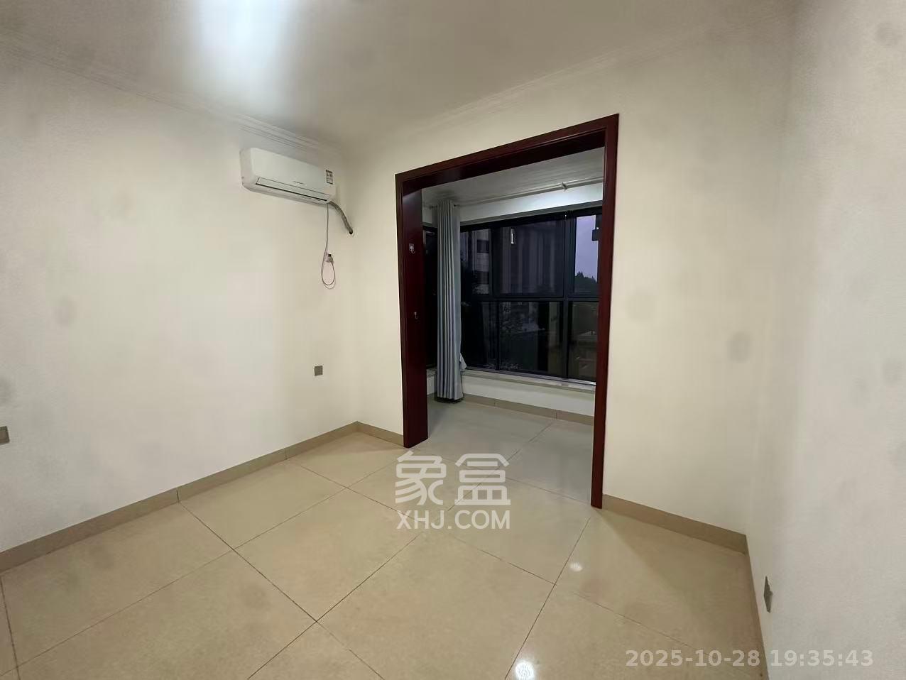 富洲滨江雅苑  3室2厅2卫    3900.0元/月室内图