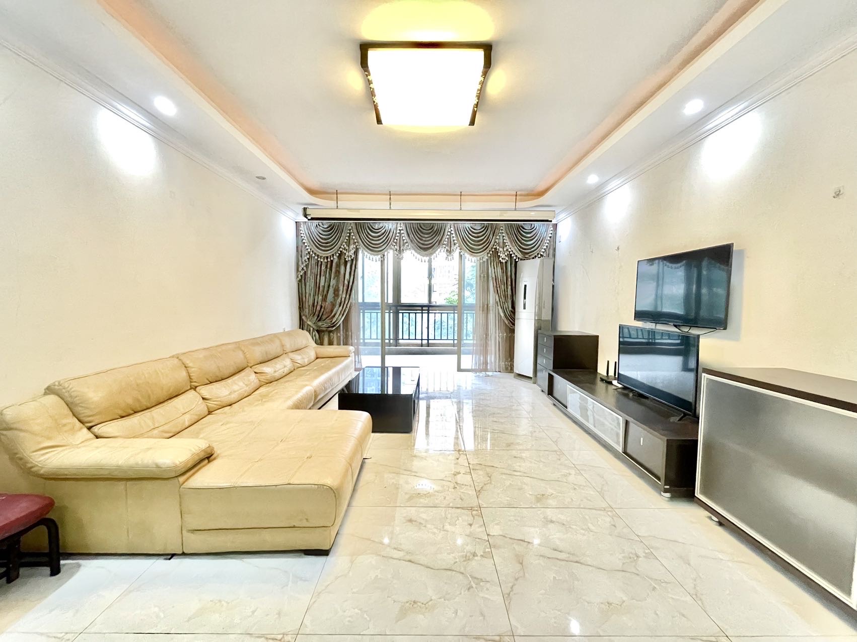 世代雅居  3室2厅2卫    4000.0元/月 世代雅居  3室2厅2卫    4000.0元/月室内图