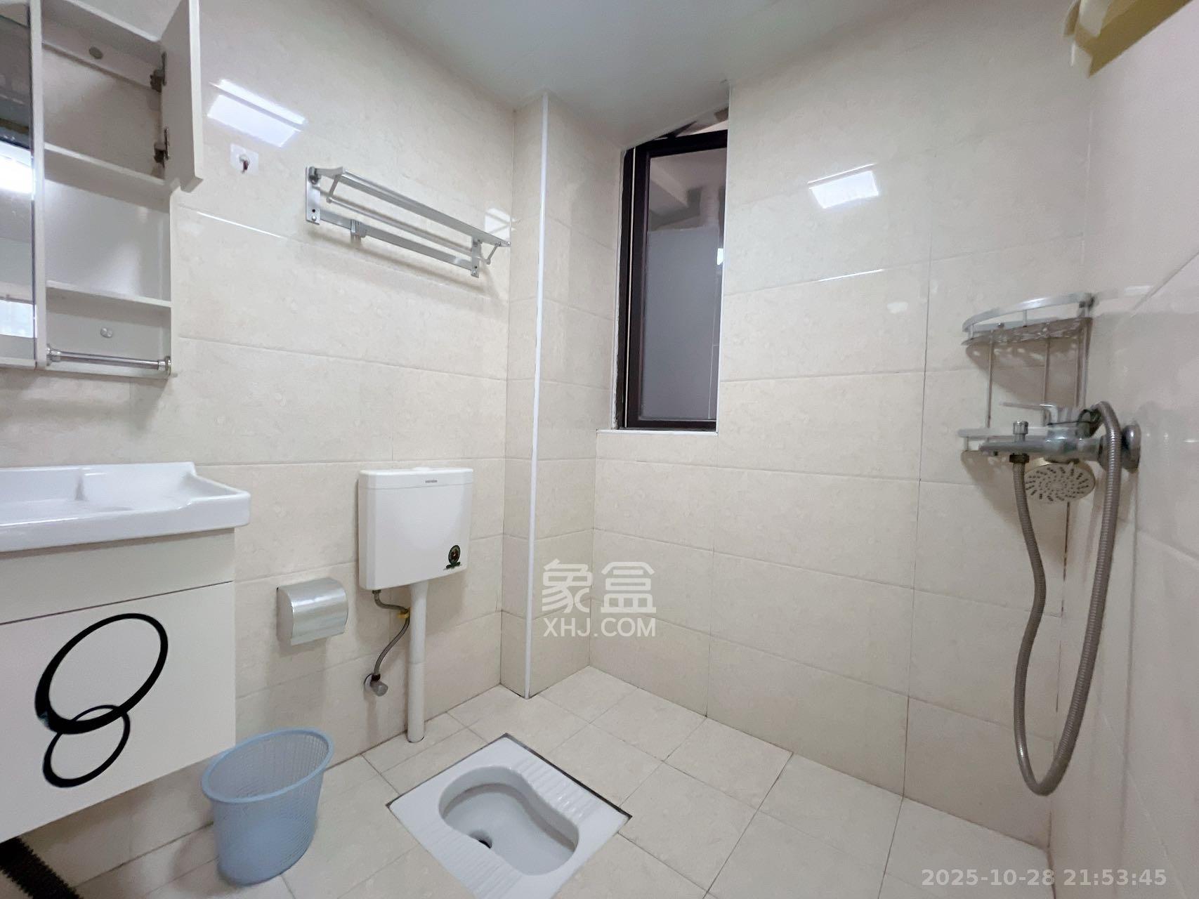 南山雍江汇(滨江国际新城) 3室2厅2卫 3200.0元/月 南山雍江汇(滨江国际新城) 3室2厅2卫 3200.0元/月室内图