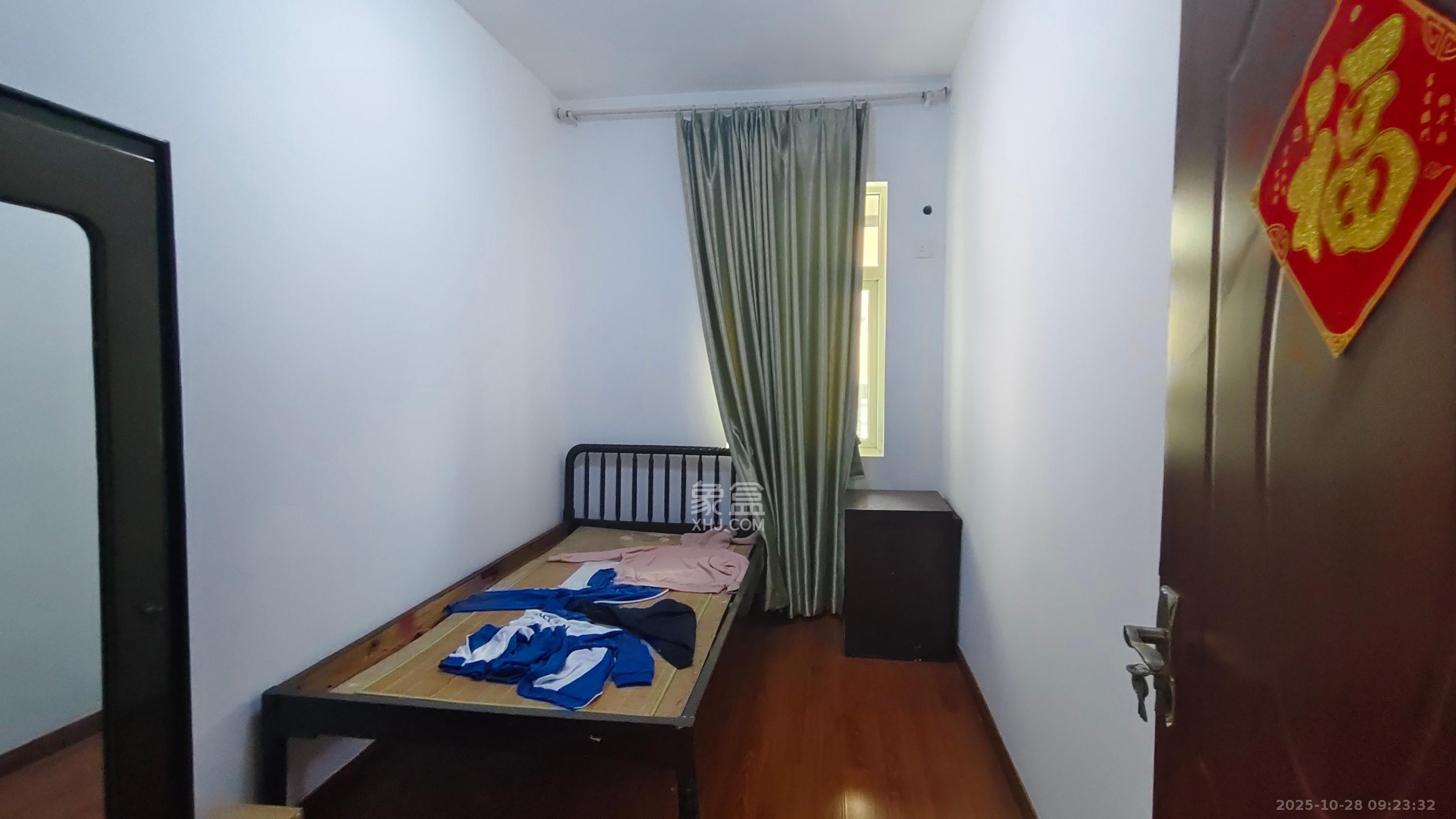 湘瑞嘉园  2室2厅1卫    2100.0元/月 湘瑞嘉园  2室2厅1卫    2100.0元/月室内图