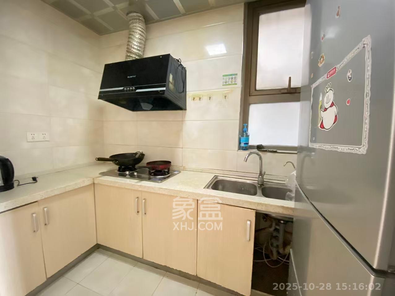 怡海星城  1室1厅1卫    1300.0元/月室内图