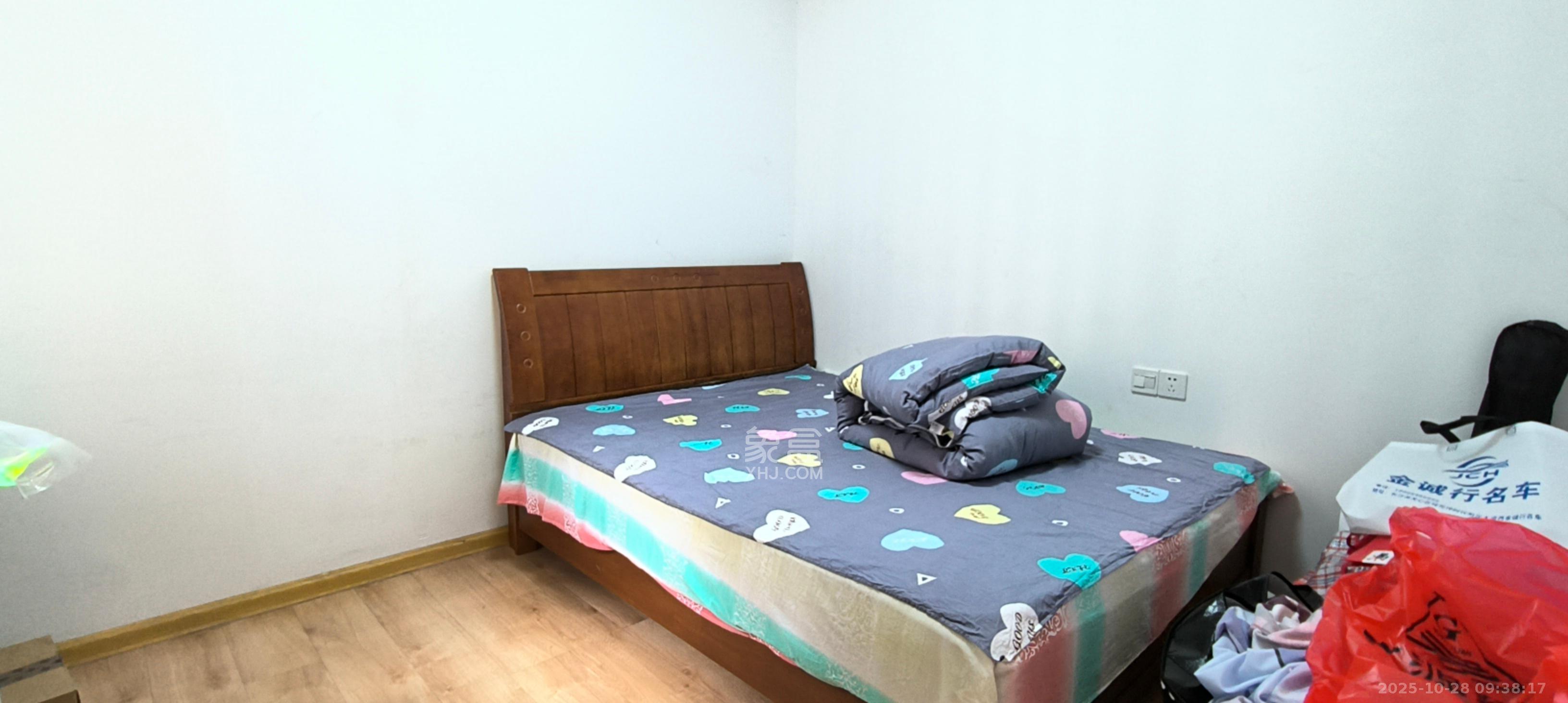 江山帝景哈佛  2室2厅1卫    1800.0元/月 江山帝景哈佛  2室2厅1卫    1800.0元/月室内图