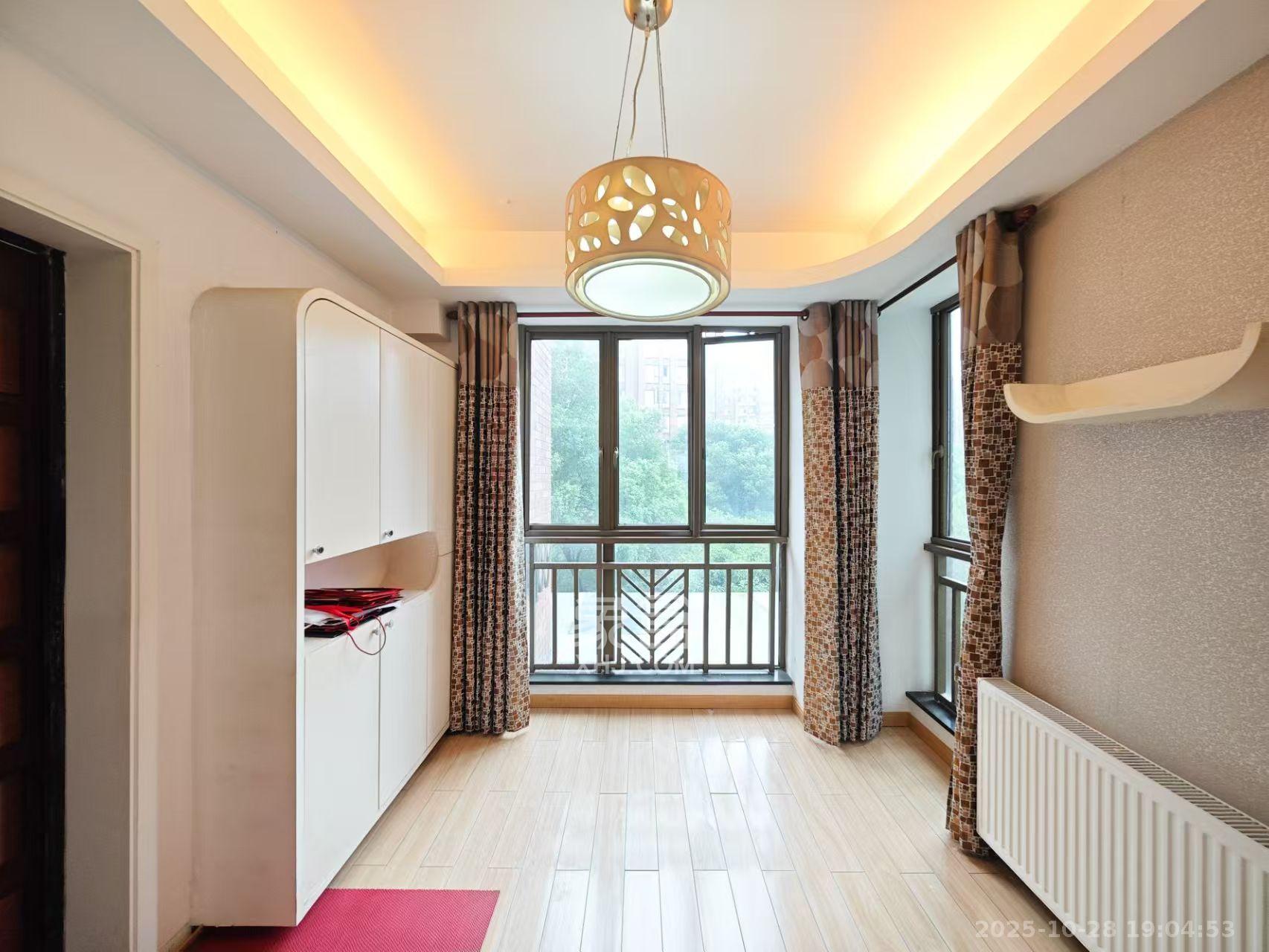 奥林匹克花园  3室2厅2卫    3500.0元/月室内图