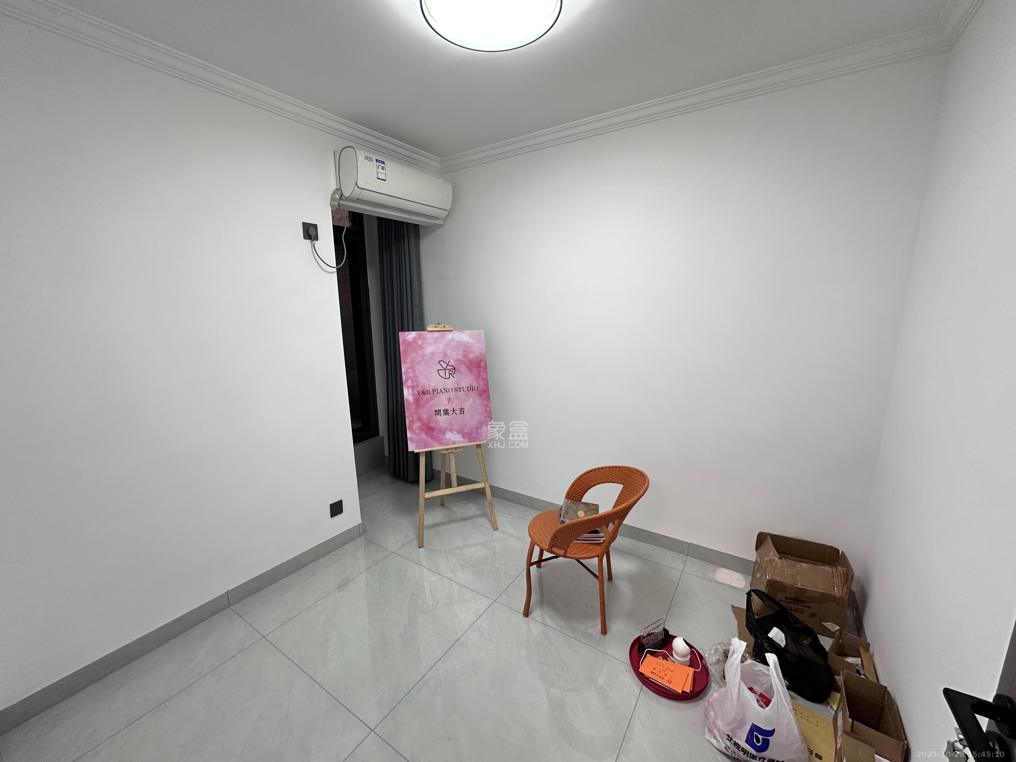 邦盛水岸御园  3室2厅2卫    2200.0元/月室内图