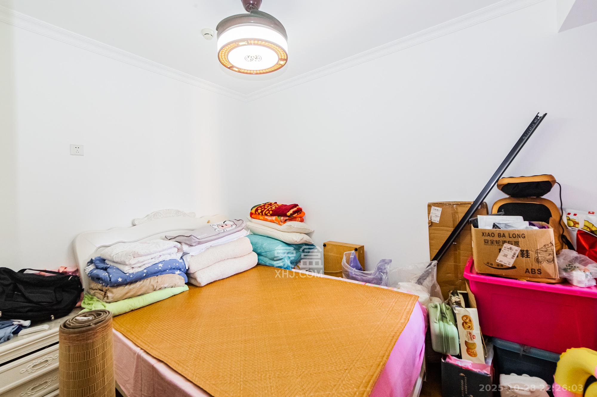 北辰三角洲E4区  3室1厅1卫    125.0万 北辰三角洲E4区  3室1厅1卫    125.0万卧室