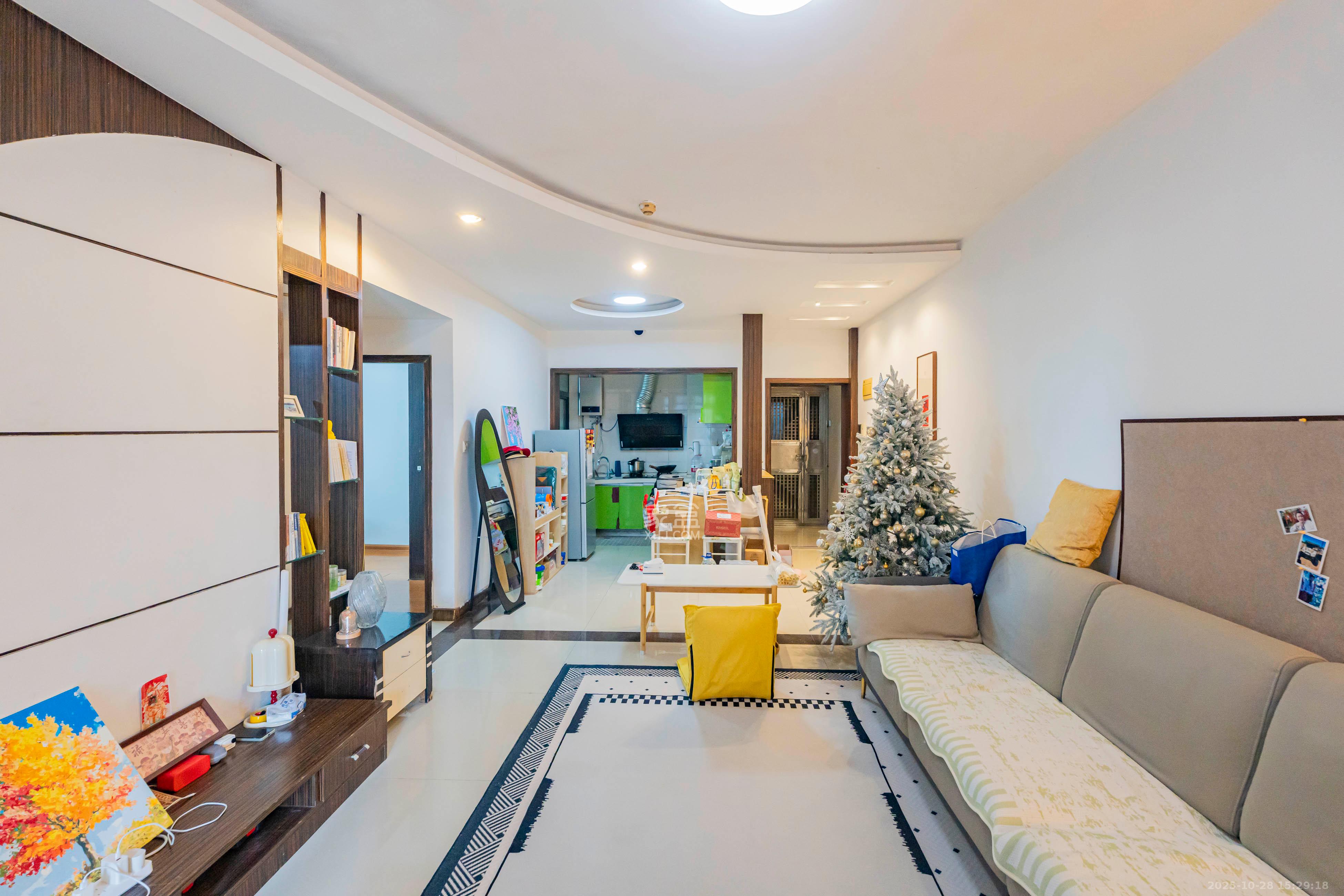 华盛新外滩 2室1厅1卫 106.0万 华盛新外滩 2室1厅1卫 106.0万客厅