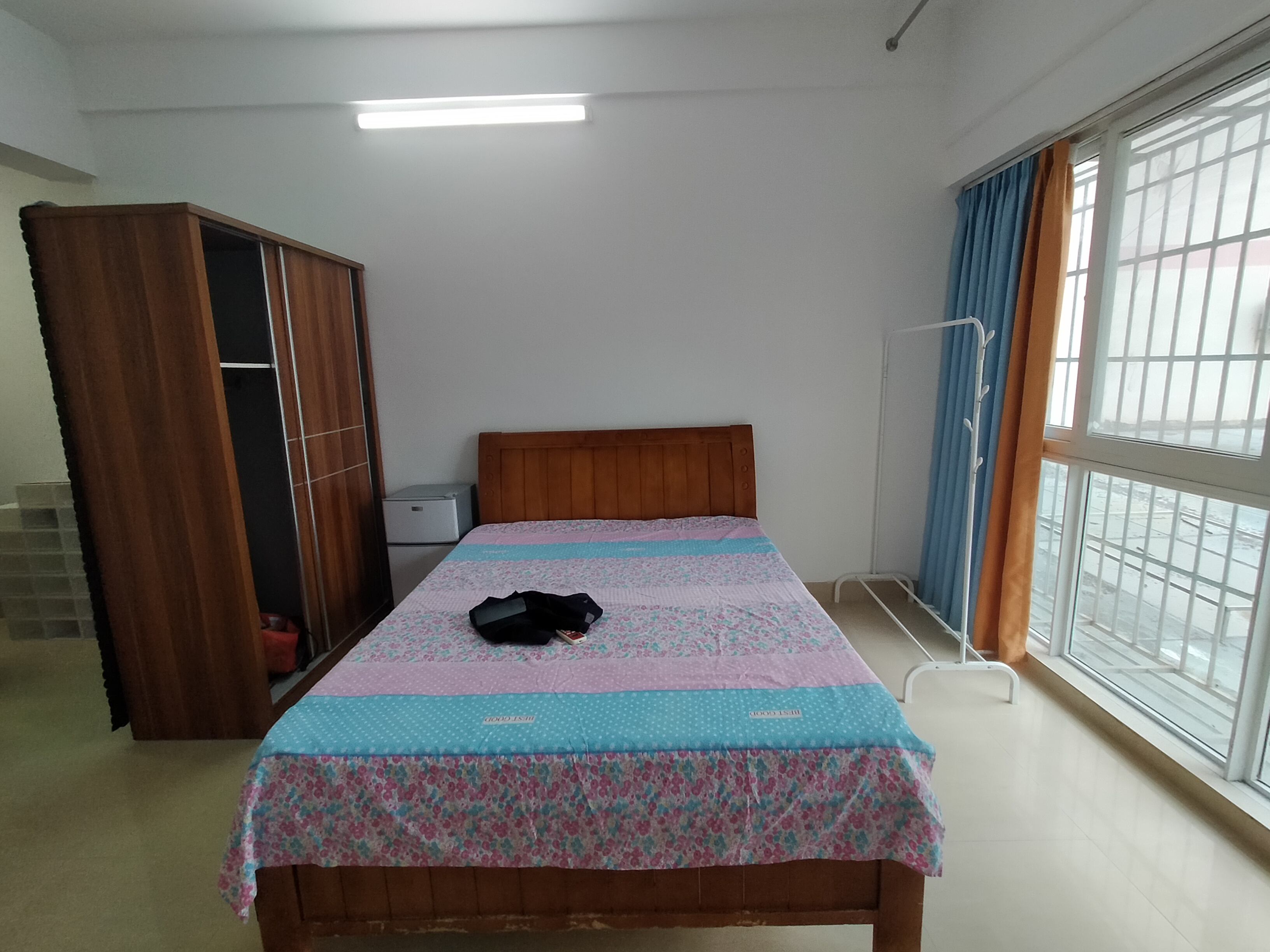 五洲商厦 1室0厅1卫 1200.0元/月 五洲商厦 1室0厅1卫 1200.0元/月室内图