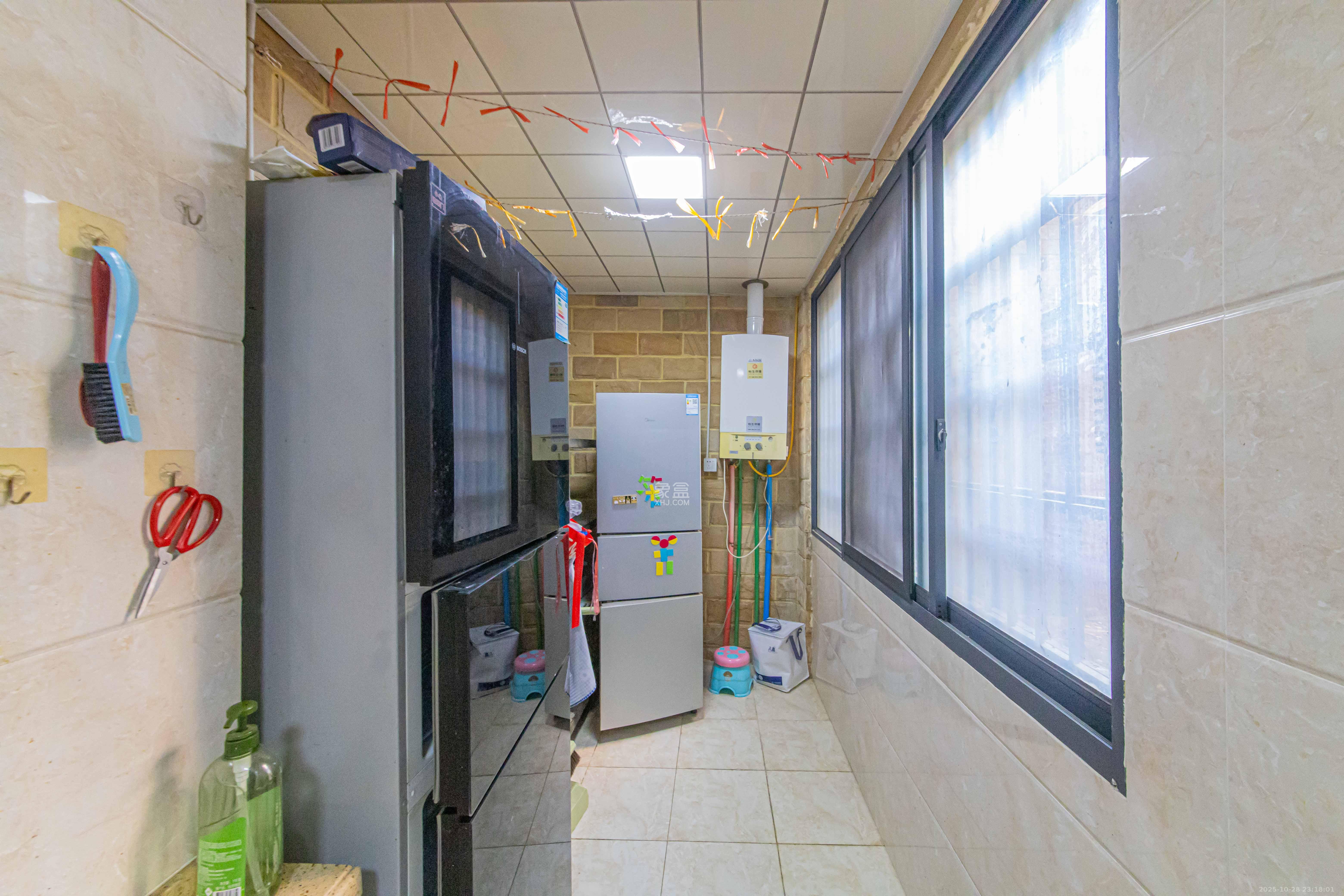 中建芙蓉嘉苑  4室2厅1卫    110.0万厨房