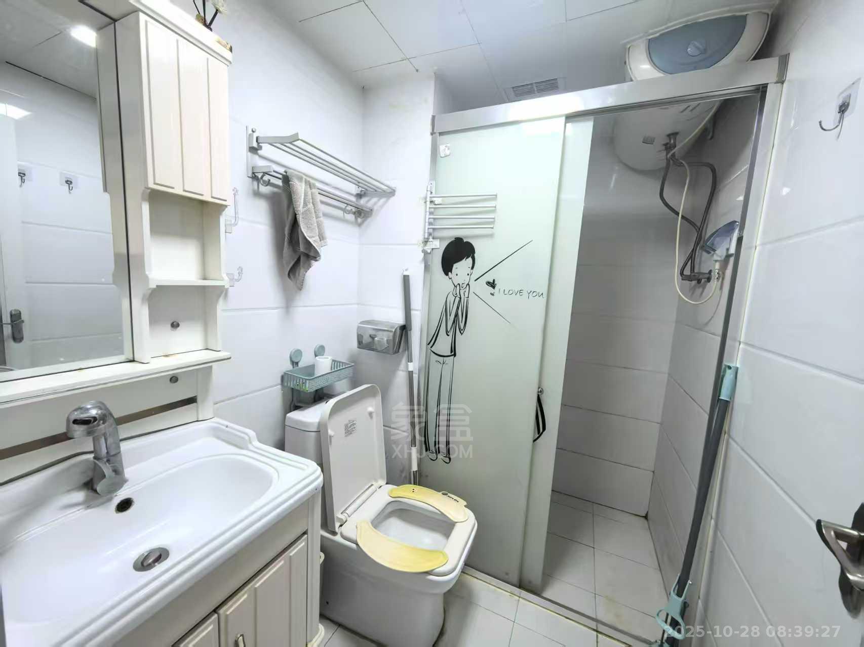 美的城三期  1室1厅1卫    1100.0元/月室内图