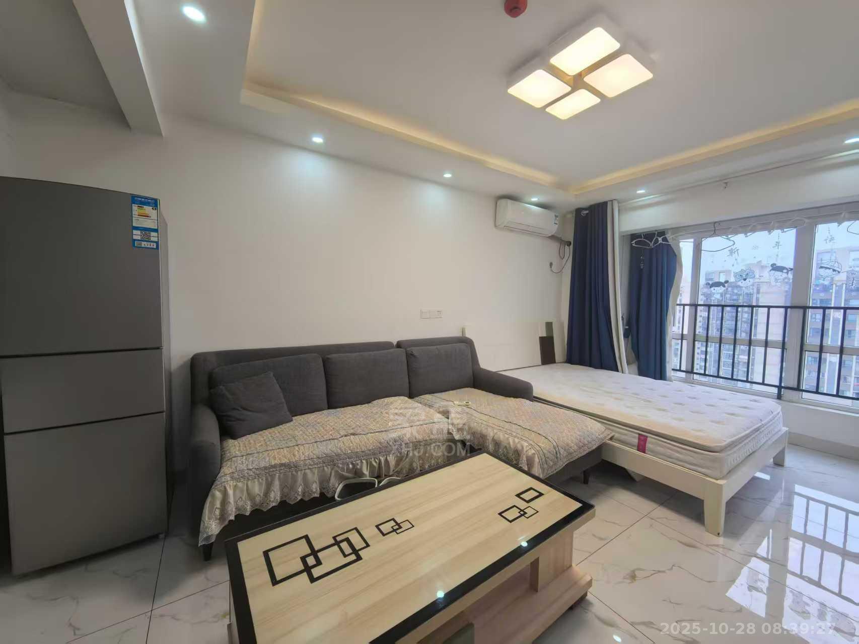 美的城三期  1室1厅1卫    1100.0元/月 美的城三期  1室1厅1卫    1100.0元/月室内图