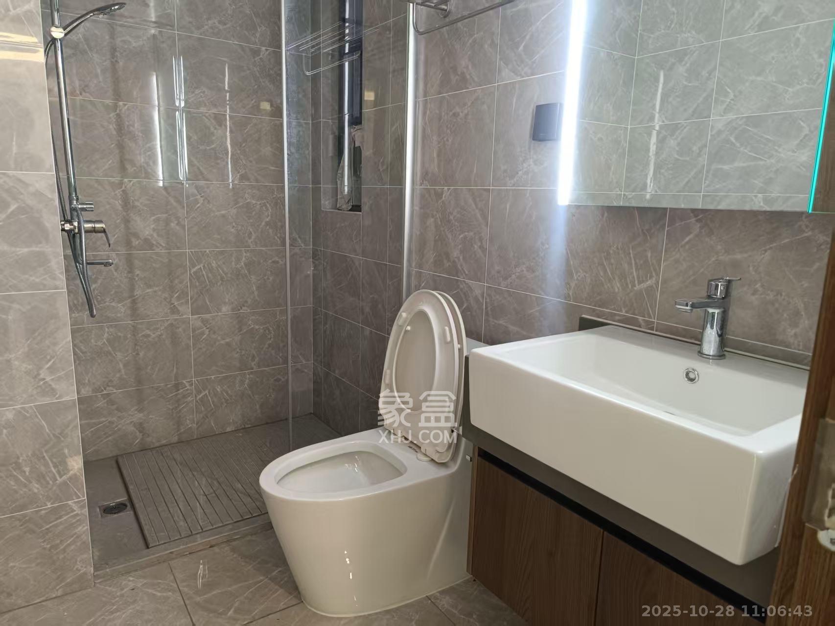 万科天空之境  3室1厅2卫    2600.0元/月室内图