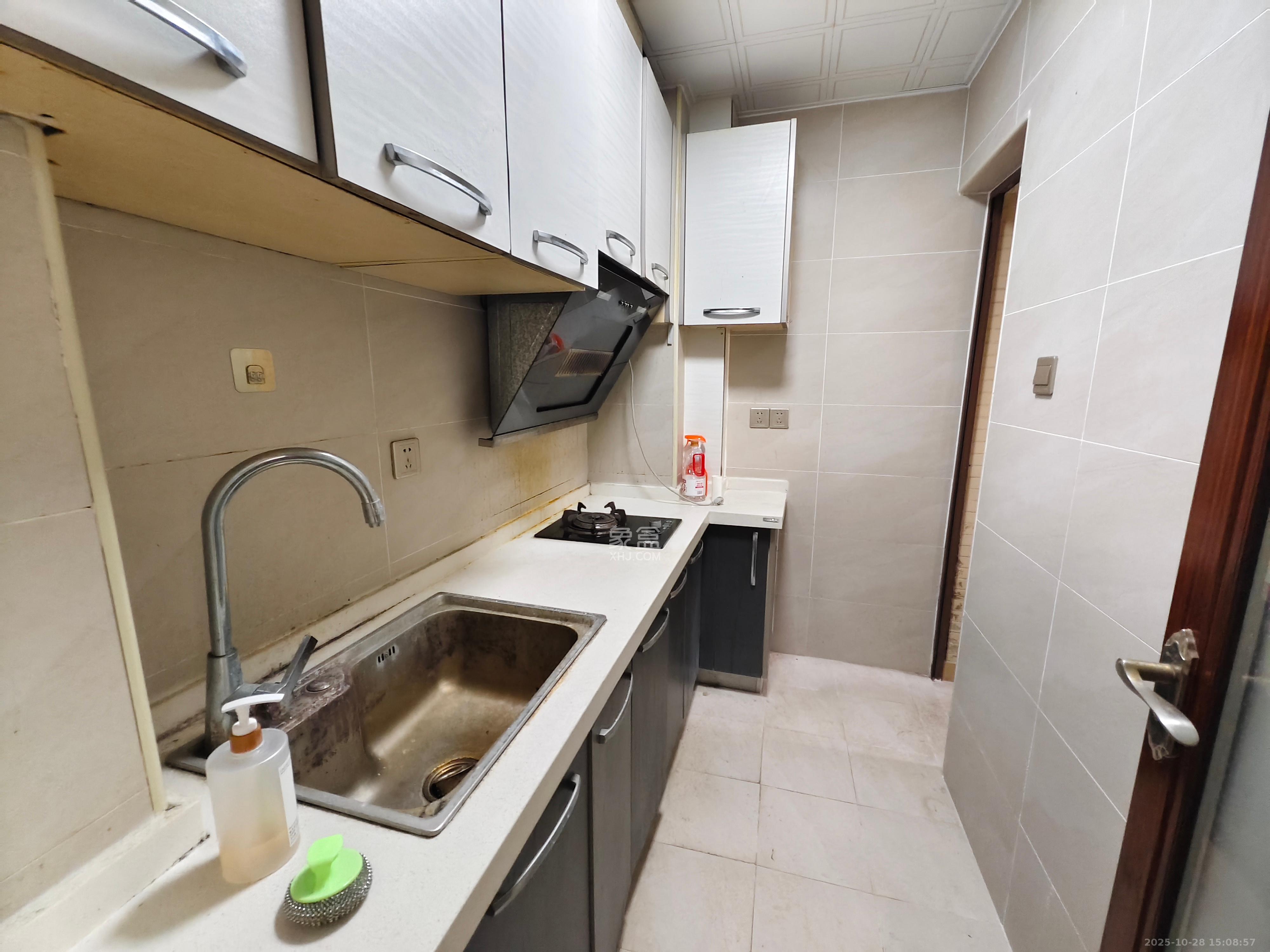 金房奥斯卡  1室1厅1卫    1300.0元/月室内图