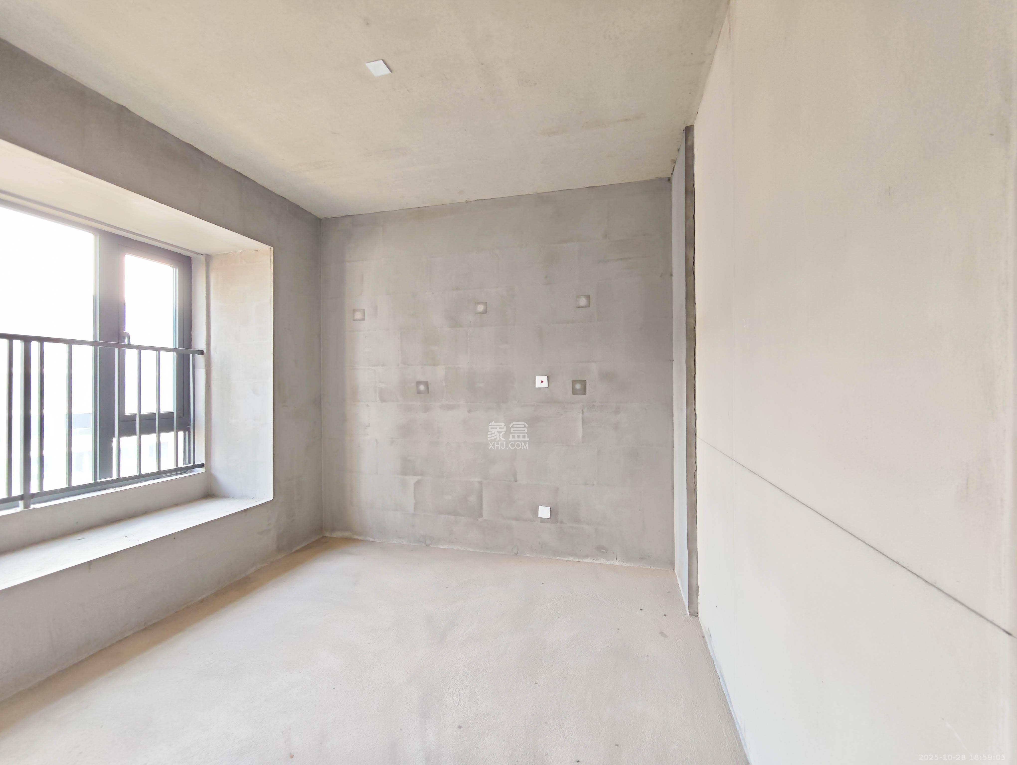 新城明昱东方  3室2厅1卫    78.0万卧室