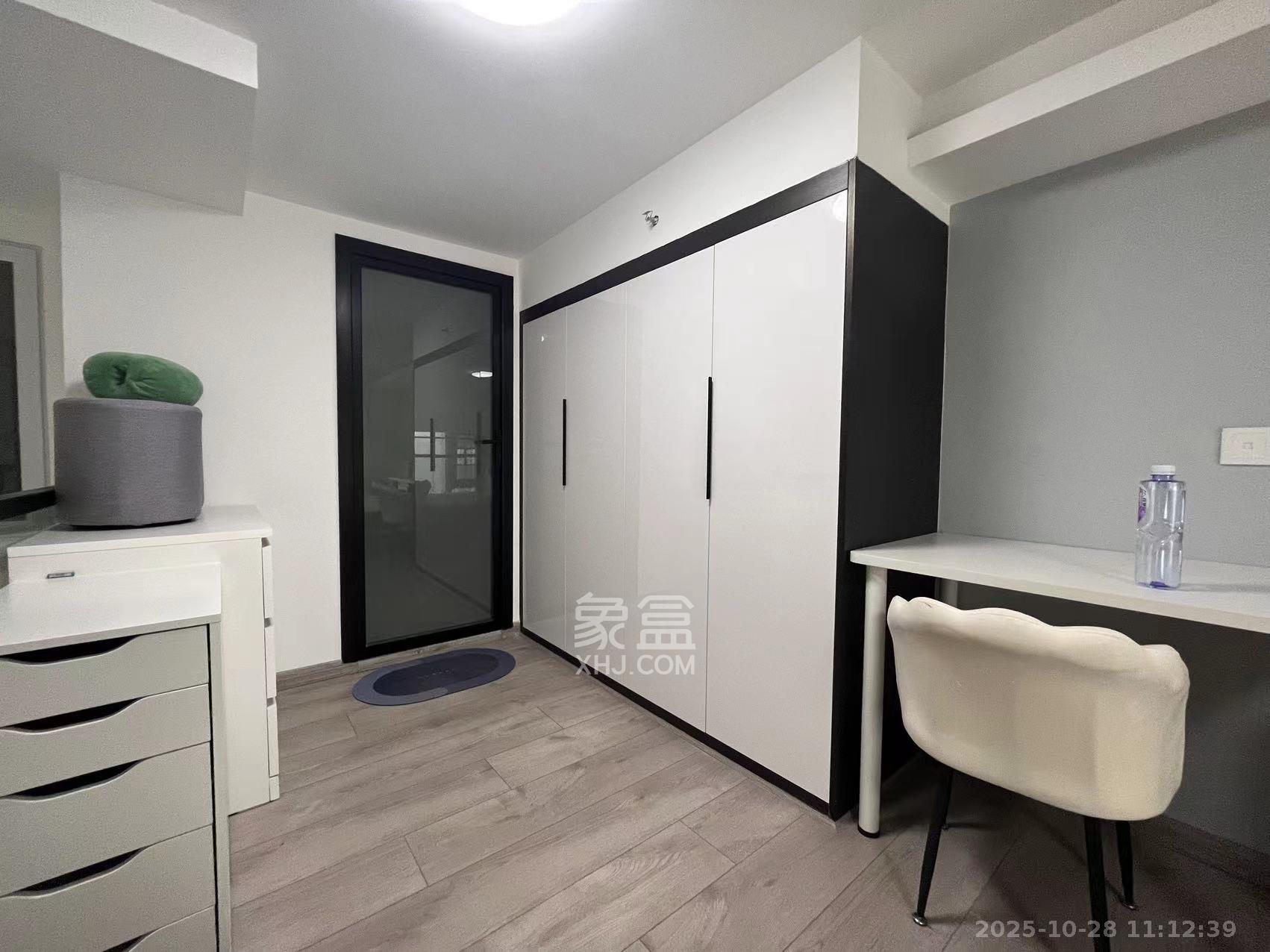 芙蓉万国城MOMA(卓越汇富苑) 2室1厅1卫 2300.0元/月 芙蓉万国城MOMA(卓越汇富苑) 2室1厅1卫 2300.0元/月室内图