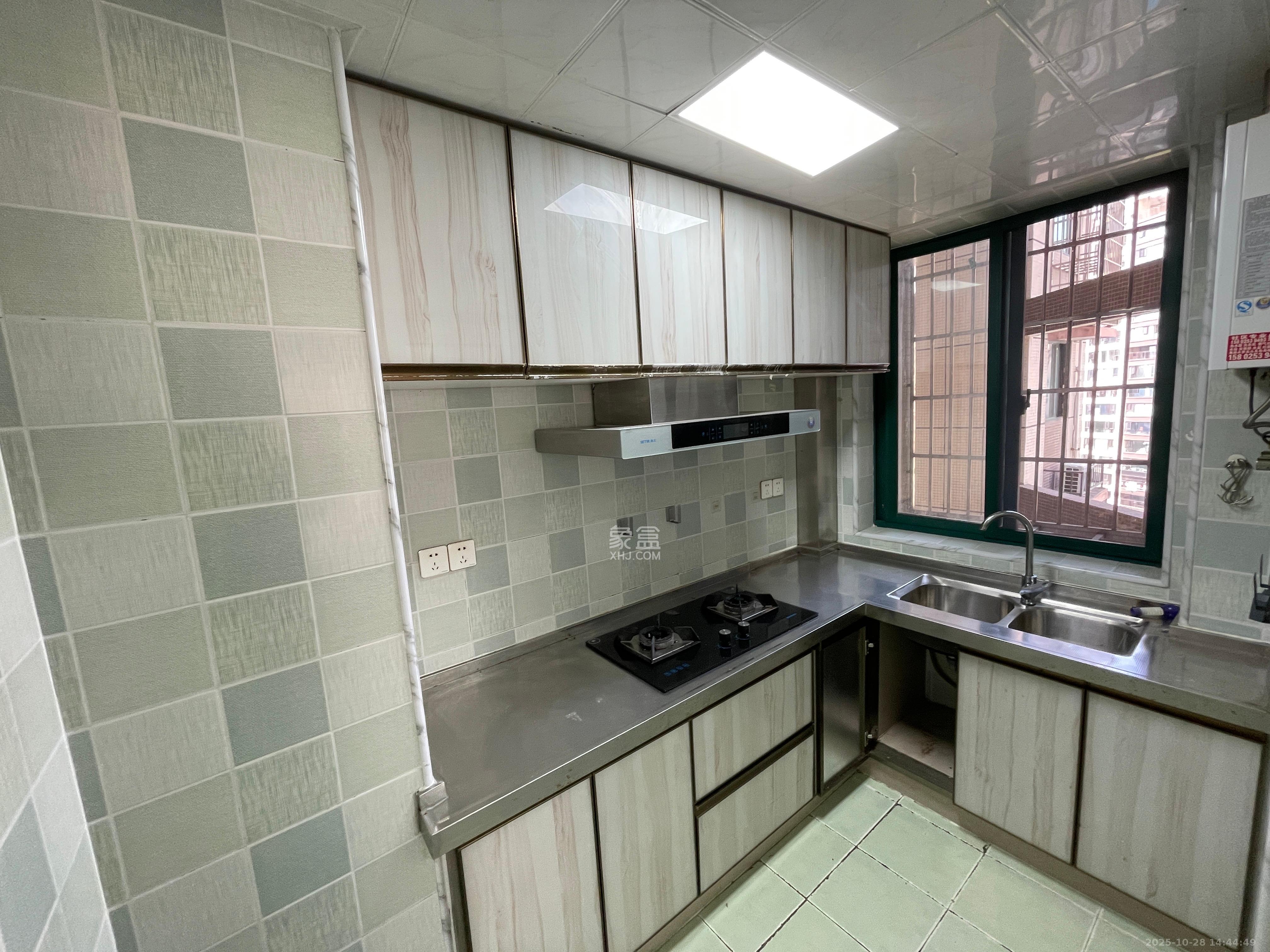 西韵佳苑  2室2厅1卫    2400.0元/月 西韵佳苑  2室2厅1卫    2400.0元/月室内图