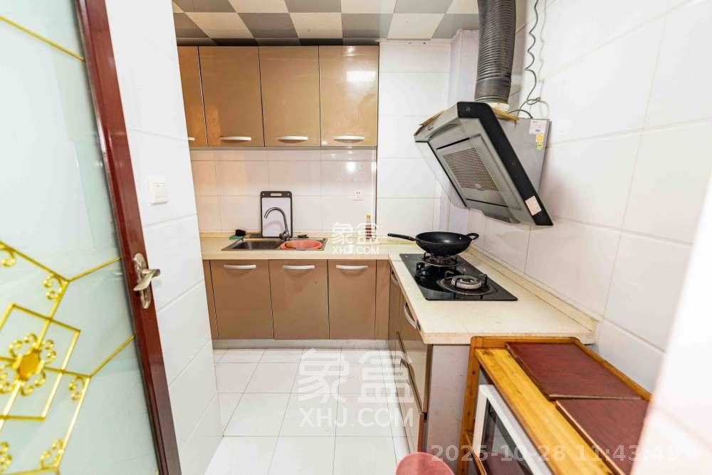 南郡雅园  2室2厅1卫    1400.0元/月室内图