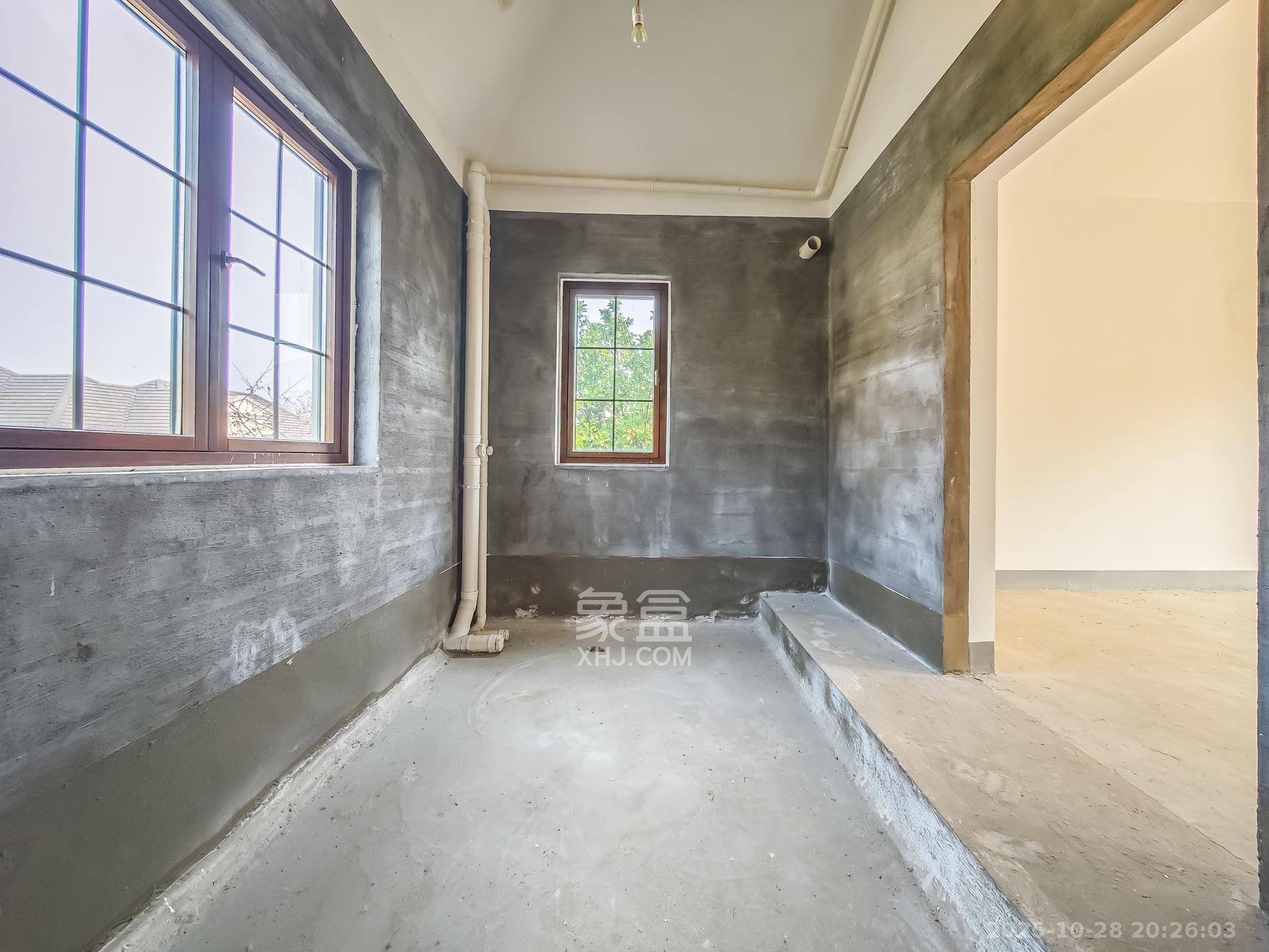 绿城青竹园  5室3厅4卫    1800.0万 绿城青竹园  5室3厅4卫    1800.0万卫生间