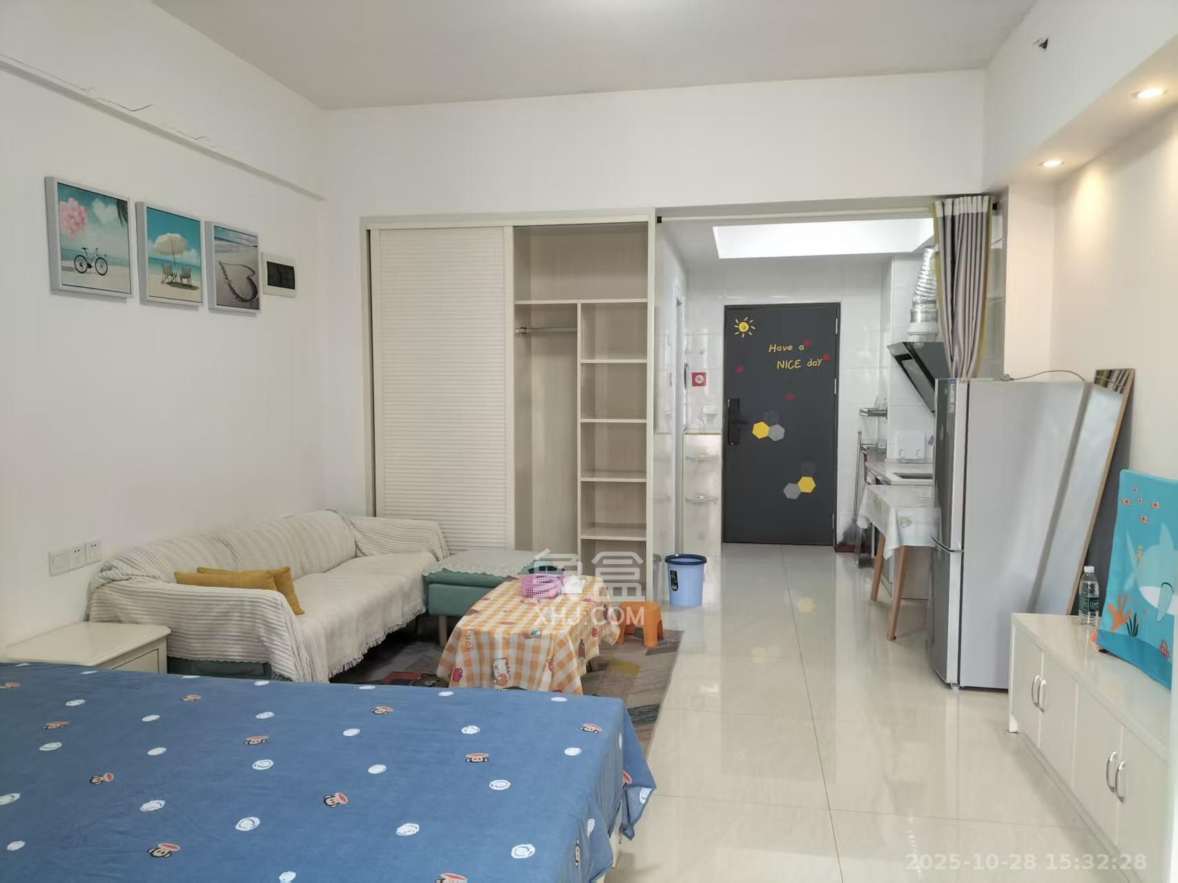 新世界广场  1室1厅1卫    1500.0元/月 新世界广场  1室1厅1卫    1500.0元/月室内图