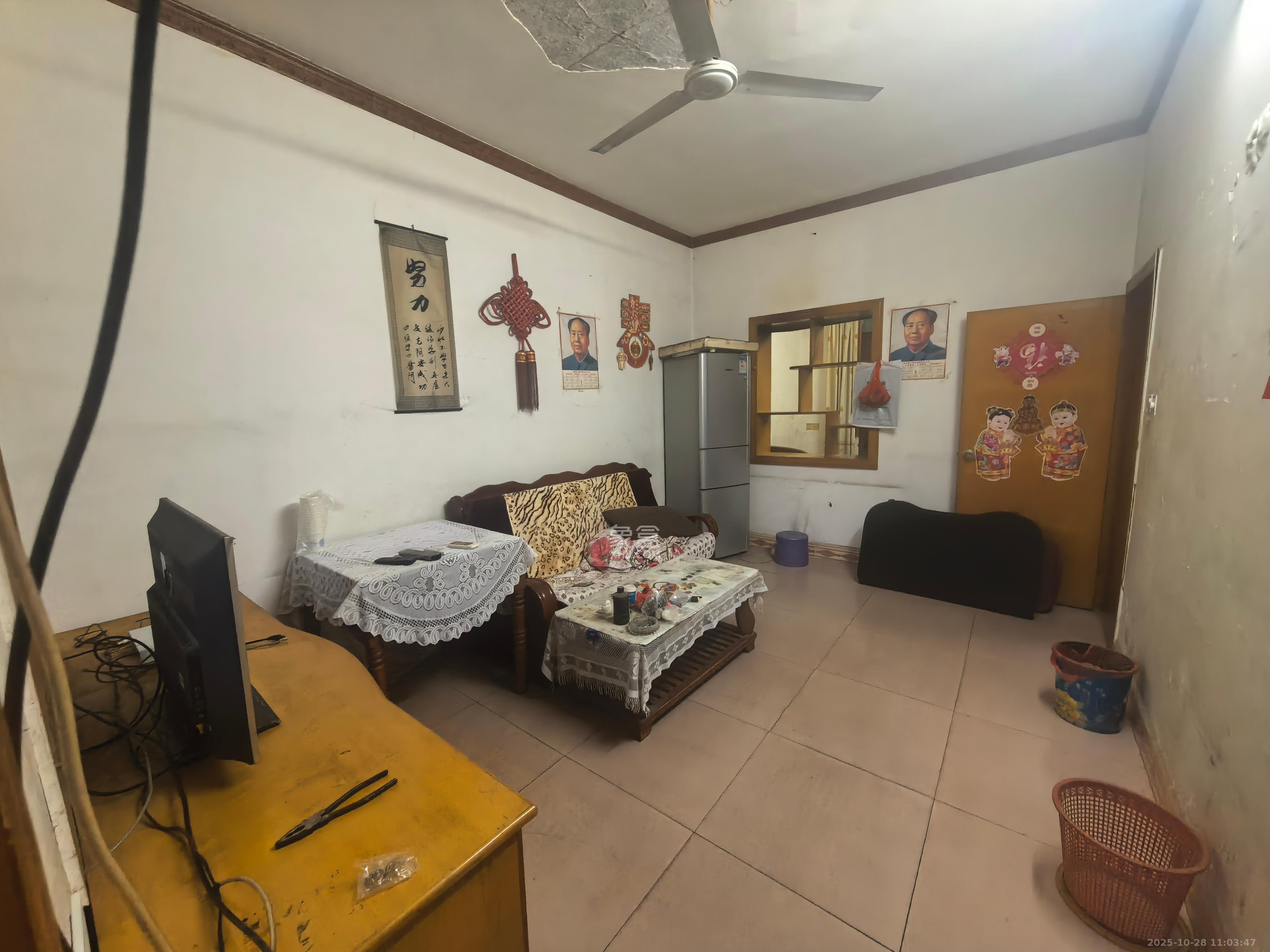 湘钢新二村 3室1厅1卫 500.0元/月 湘钢新二村 3室1厅1卫 500.0元/月室内图