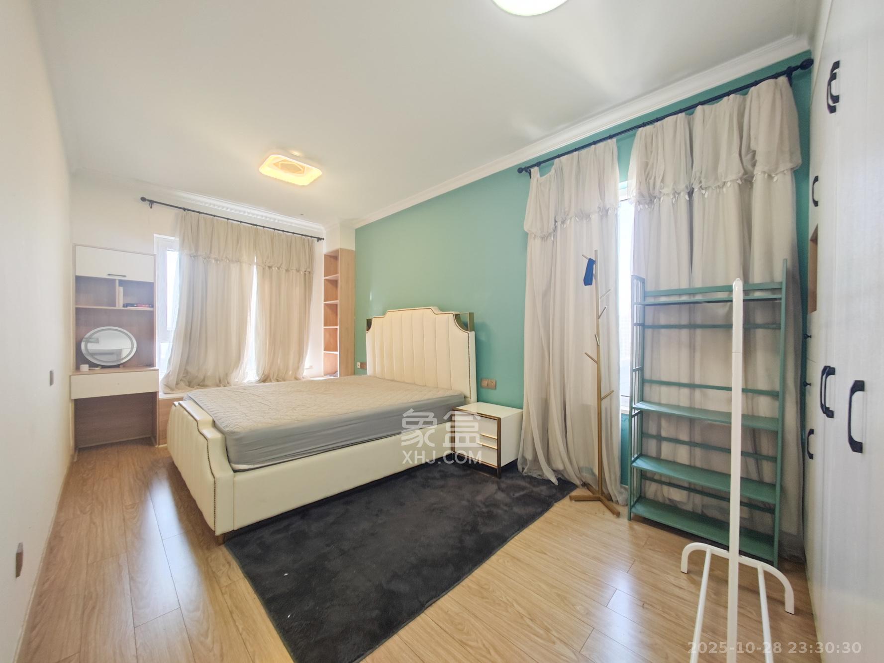 卓越蔚蓝城邦  2室1厅1卫    65.0万卧室