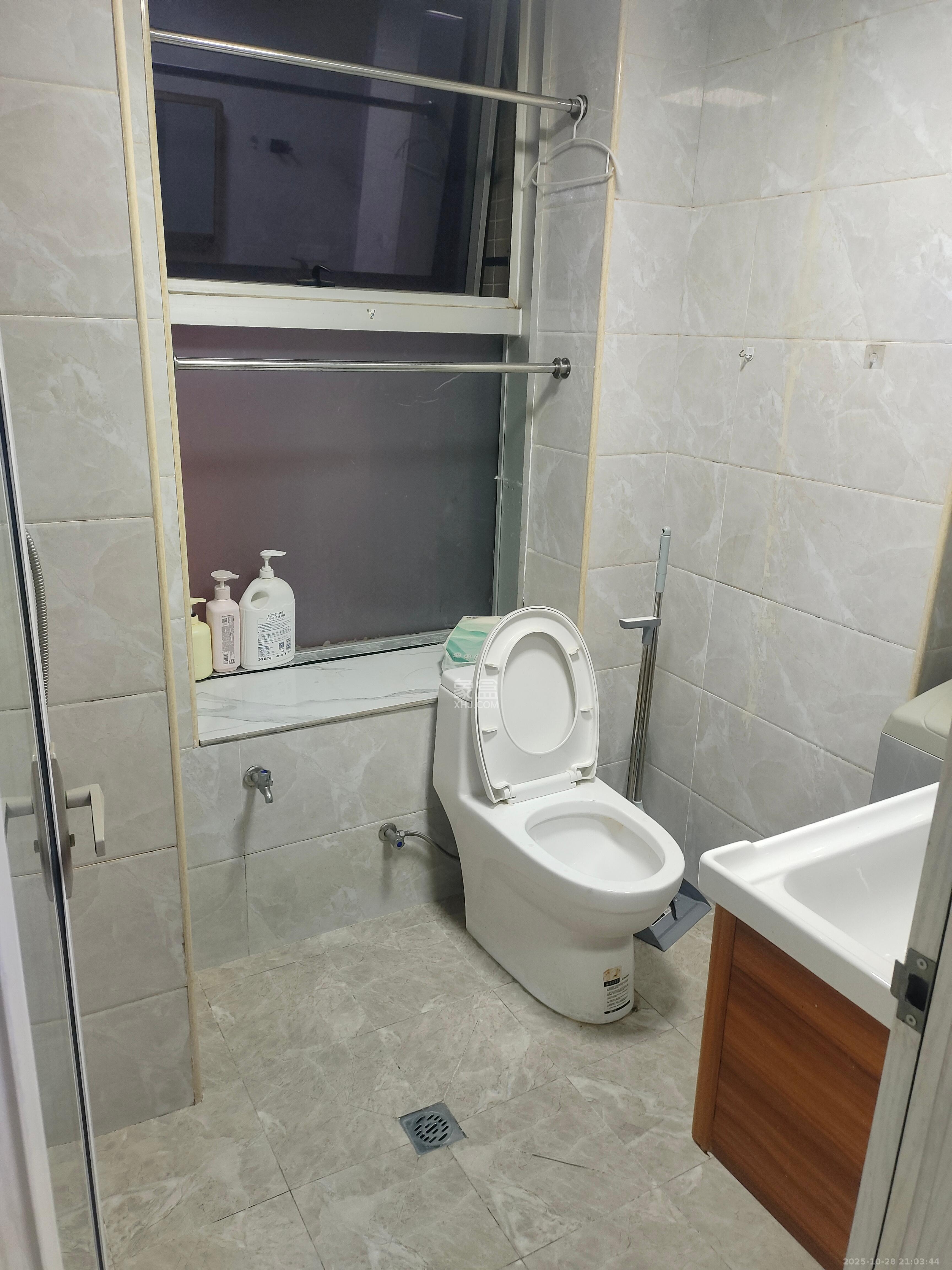 东业上城嘉苑（晟悦国际）  1室1厅1卫    1500.0元/月室内图