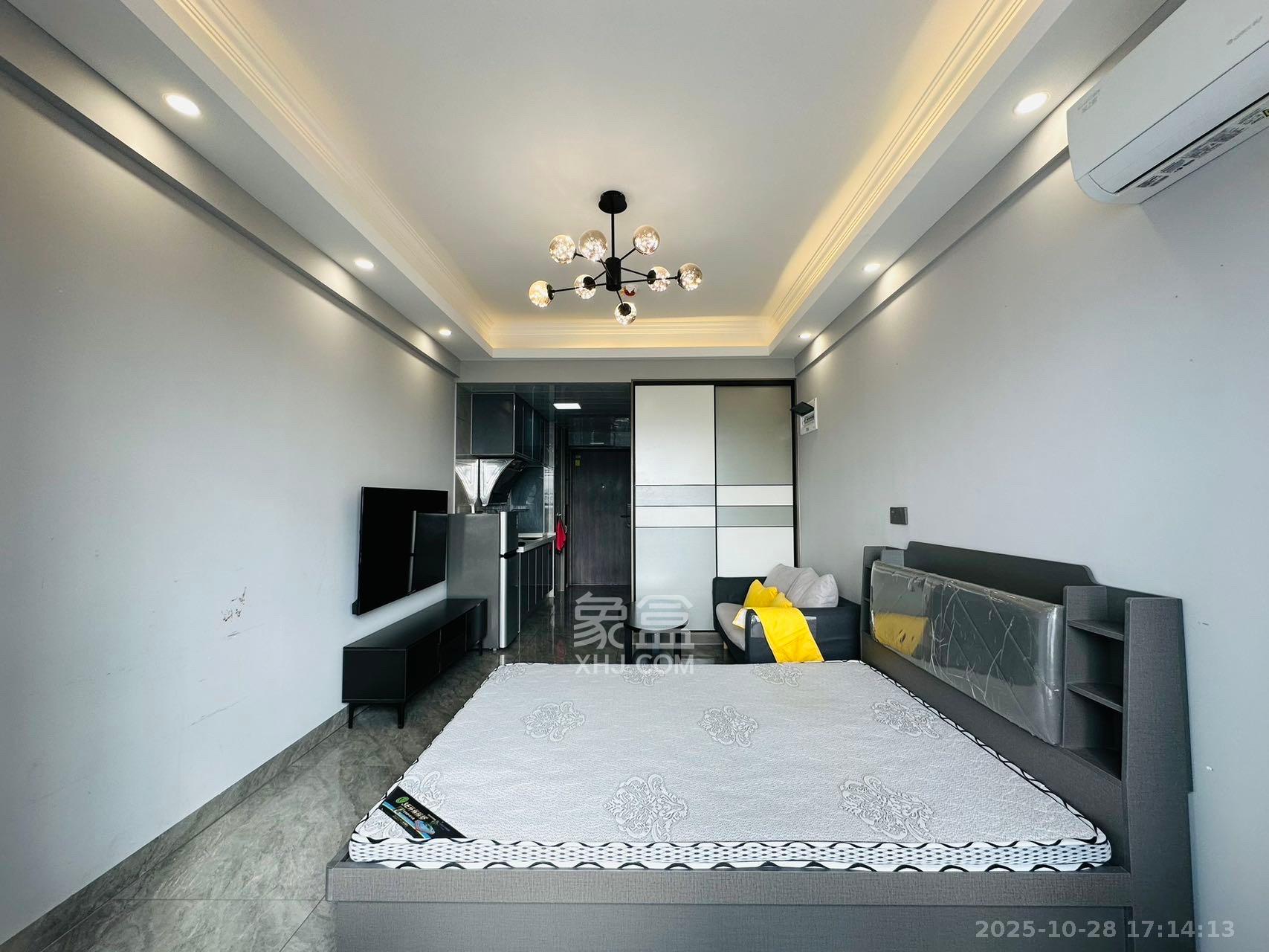 龙湖湘江星座（祺鑫星座公寓）  1室1厅1卫    1600.0元/月