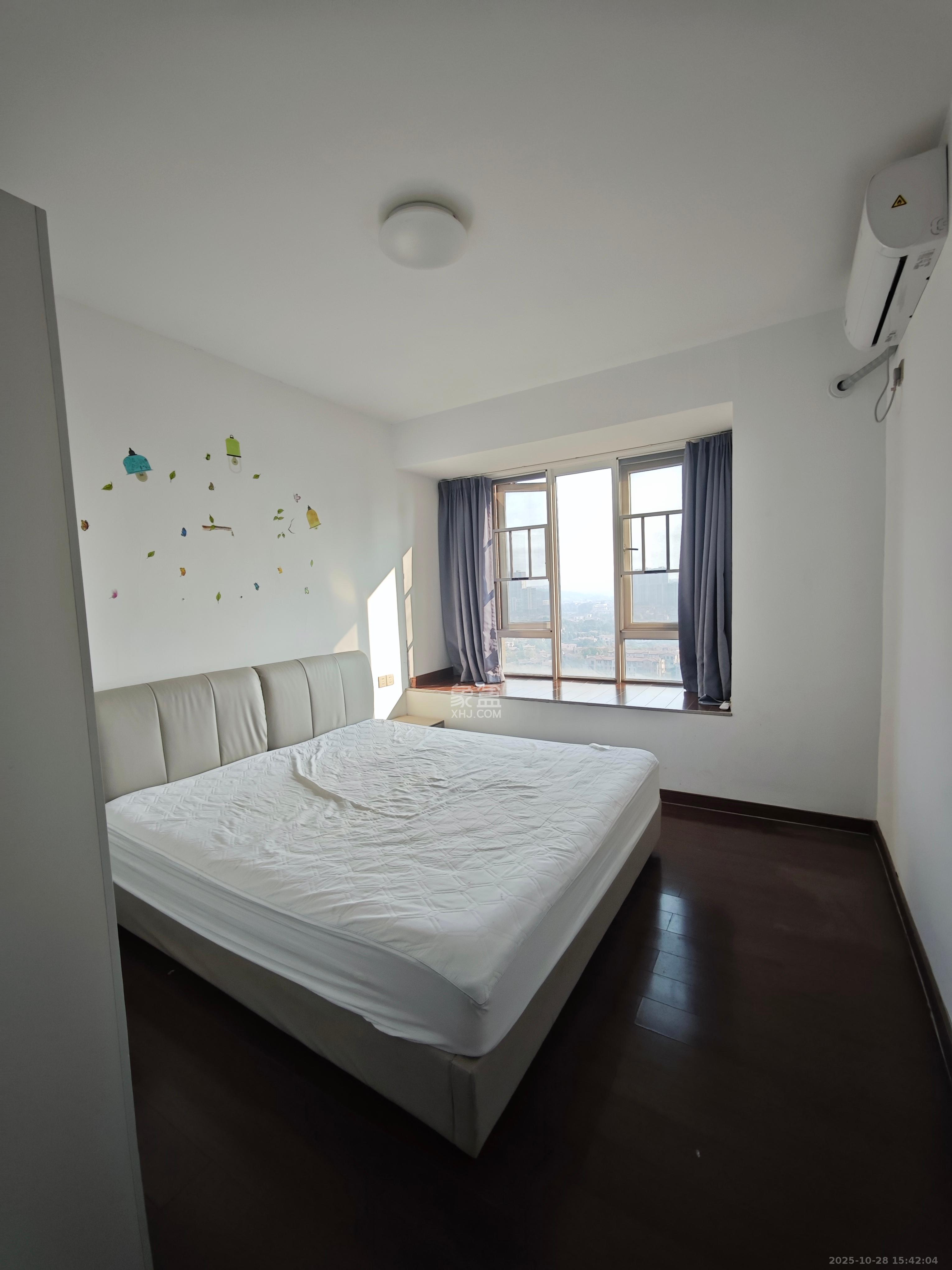 金地三千府(金地湖山樾、金地自在城) 1室0厅0卫 1600.0元/月 金地三千府(金地湖山樾、金地自在城) 1室0厅0卫 1600.0元/月室内图