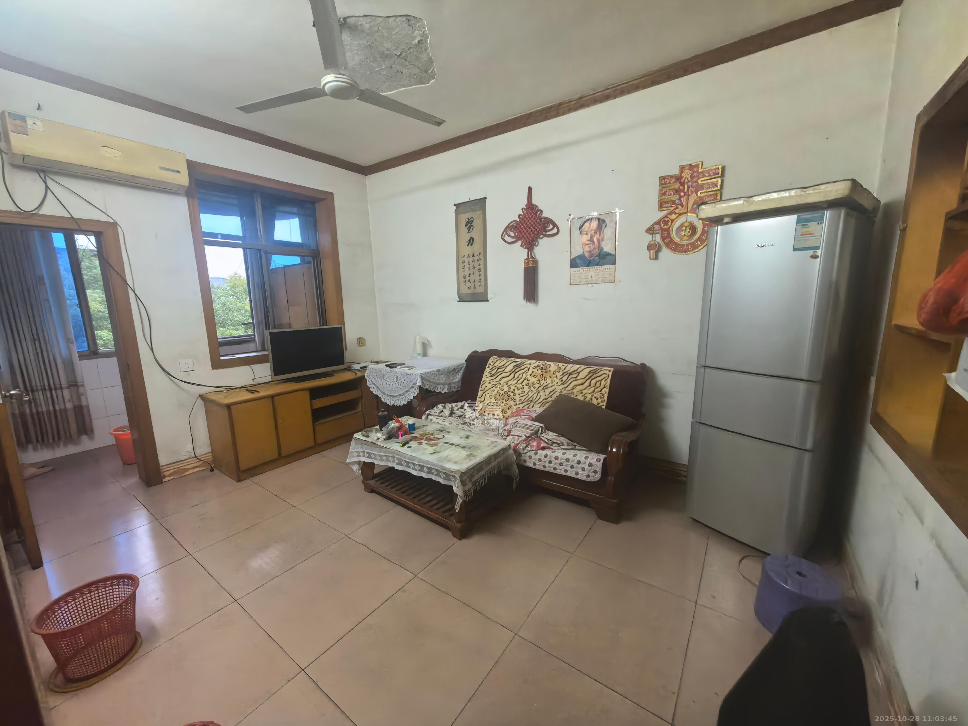 湘钢新二村 3室1厅1卫 500.0元/月 湘钢新二村 3室1厅1卫 500.0元/月室内图