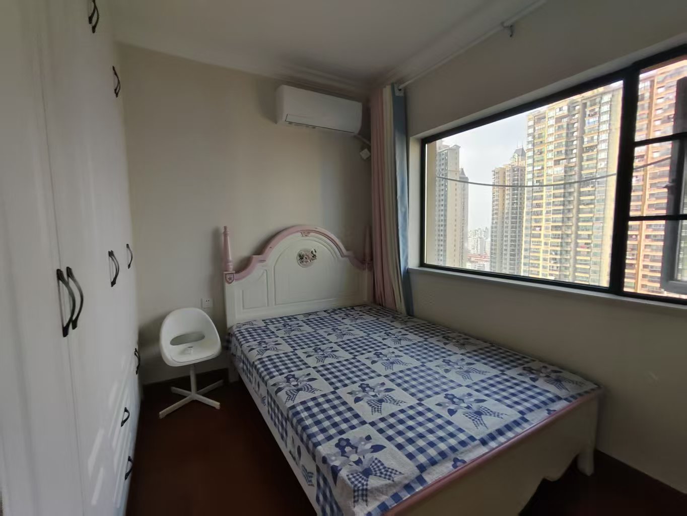 恒大绿洲 3室2厅2卫 2200.0元/月 恒大绿洲 3室2厅2卫 2200.0元/月室内图