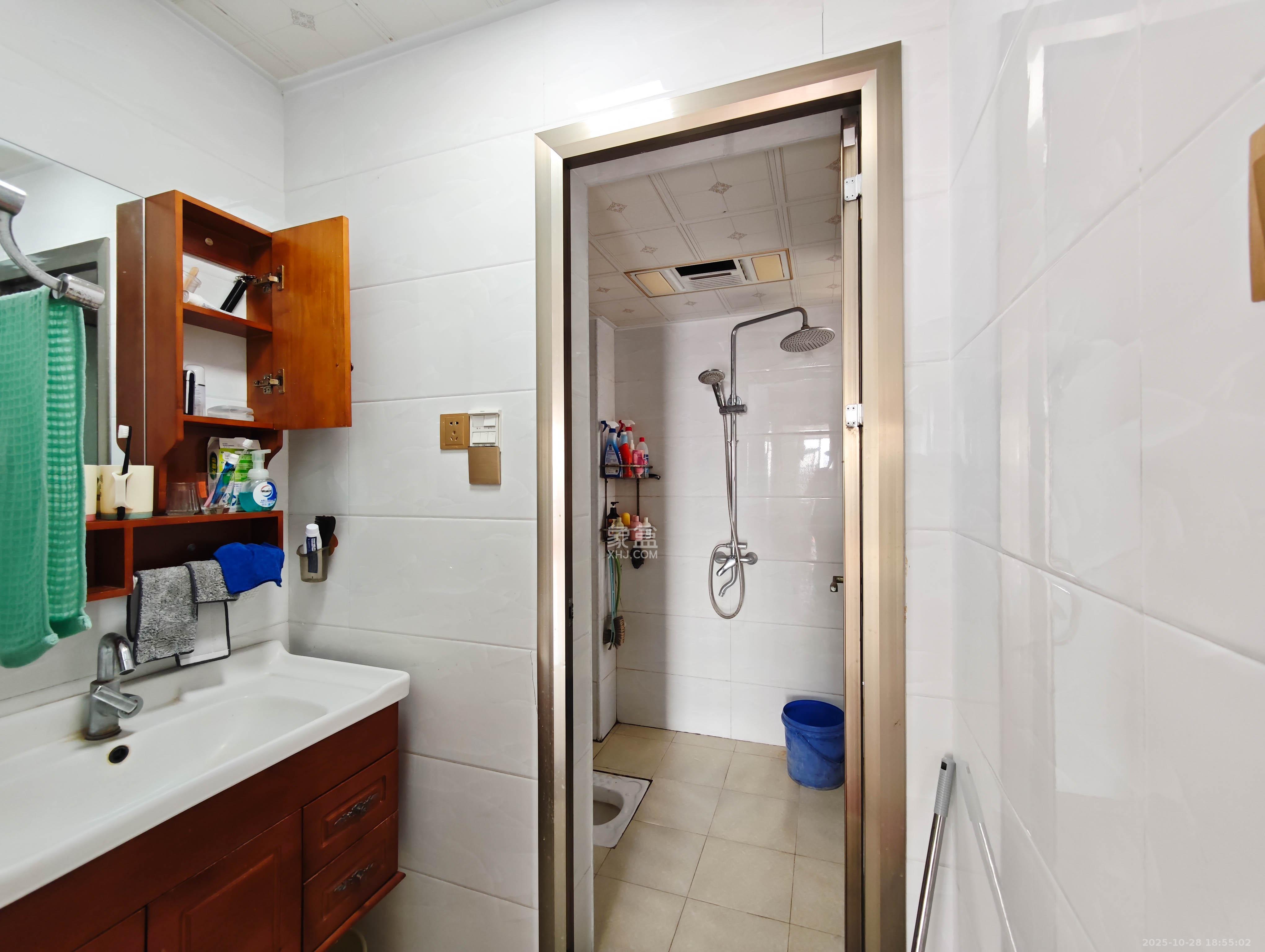 潇湘名城(新里程潇湘名城)  3室2厅1卫    98.8万卫生间