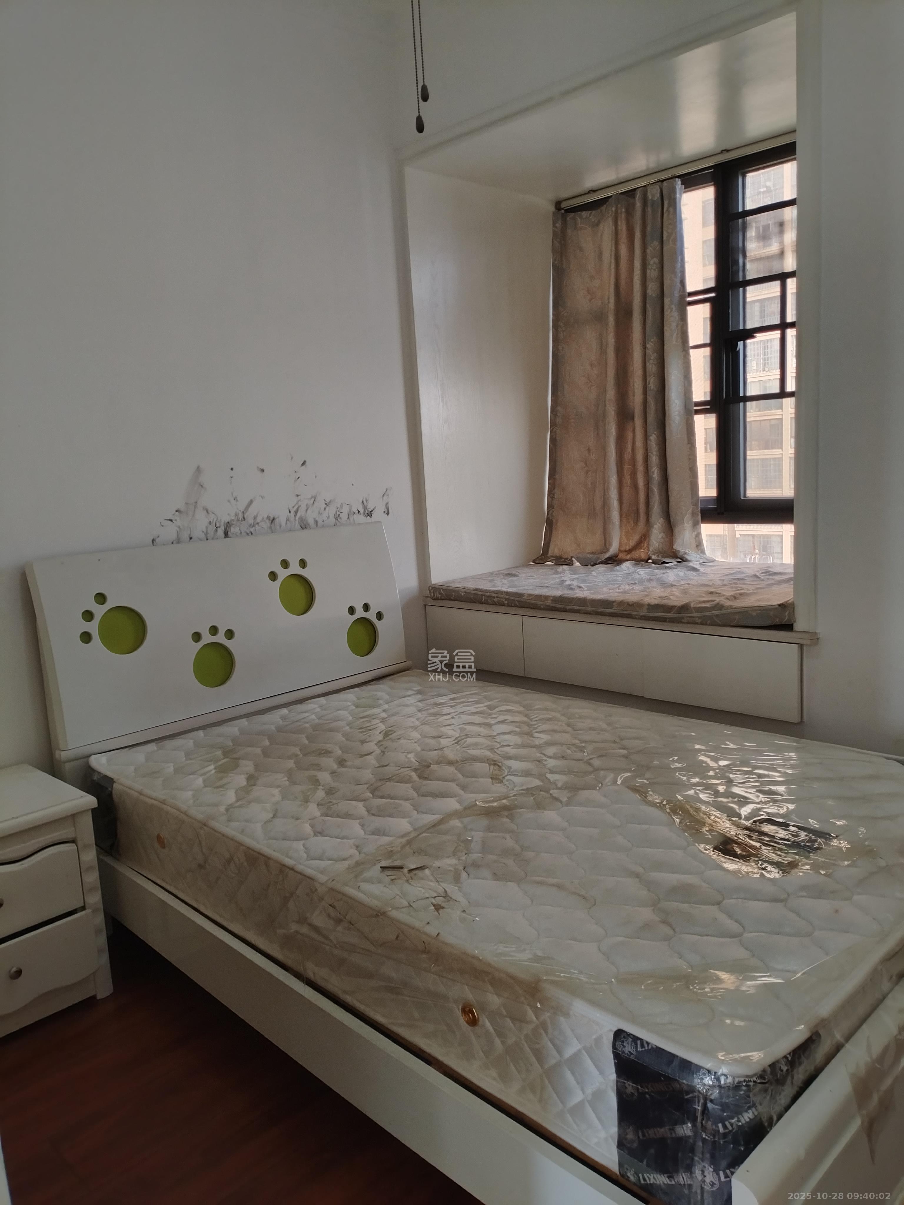 深业睿城  4室2厅2卫    2700.0元/月室内图