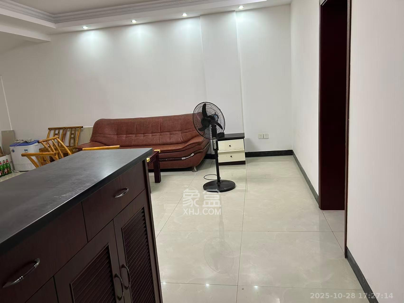 龙塘安置区（龙塘小区）  3室2厅1卫    900.0元/月室内图