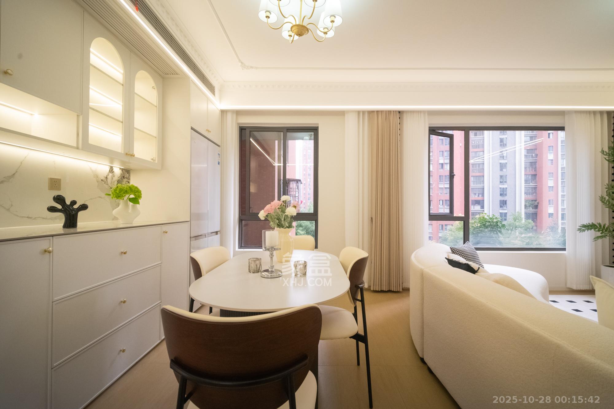 华润凤凰城二期  3室2厅1卫    78.8万客厅